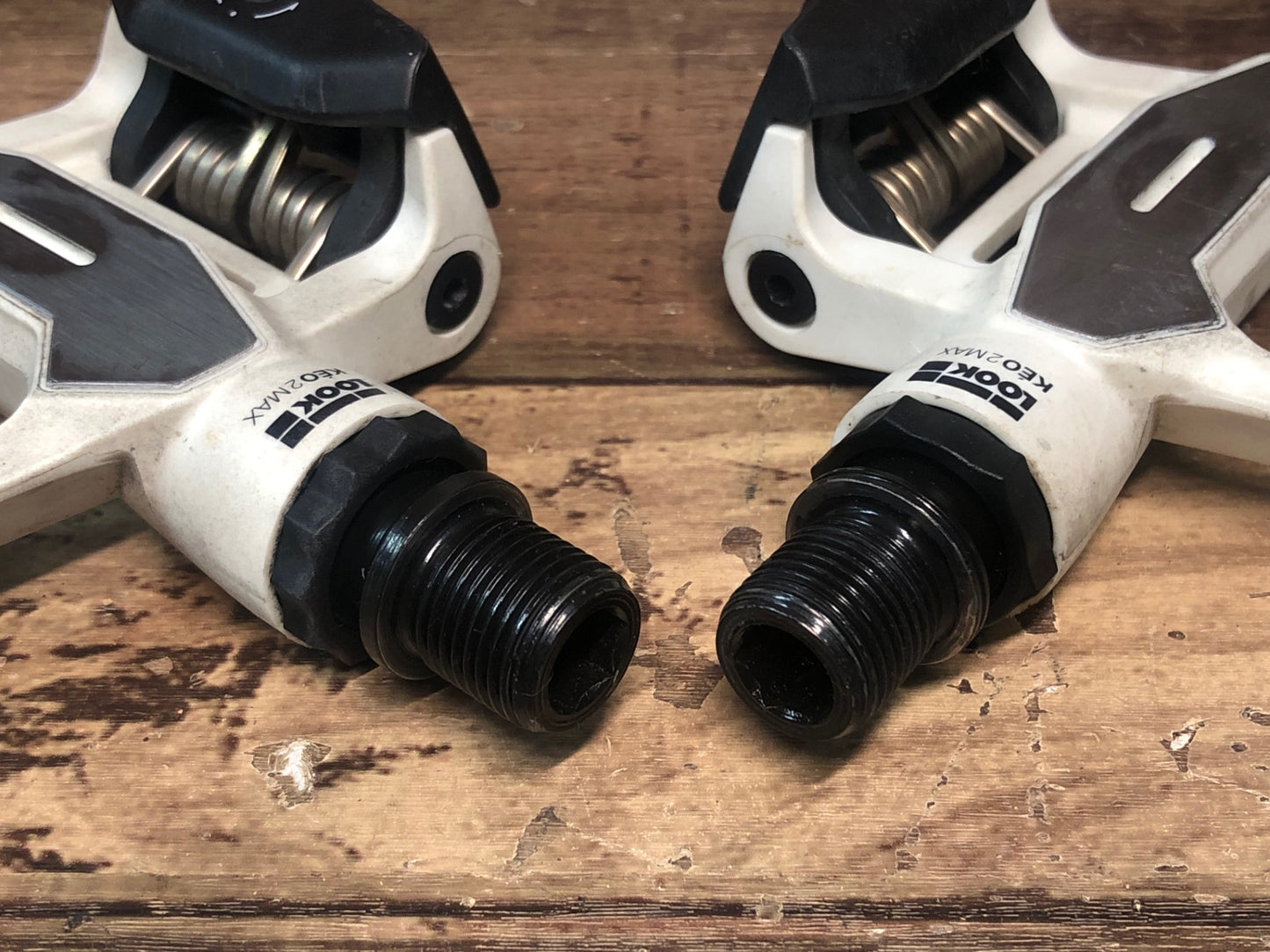 IN056 ルック LOOK ケオ KEO2 MAX ビンディングペダル 白 ※クリート付属