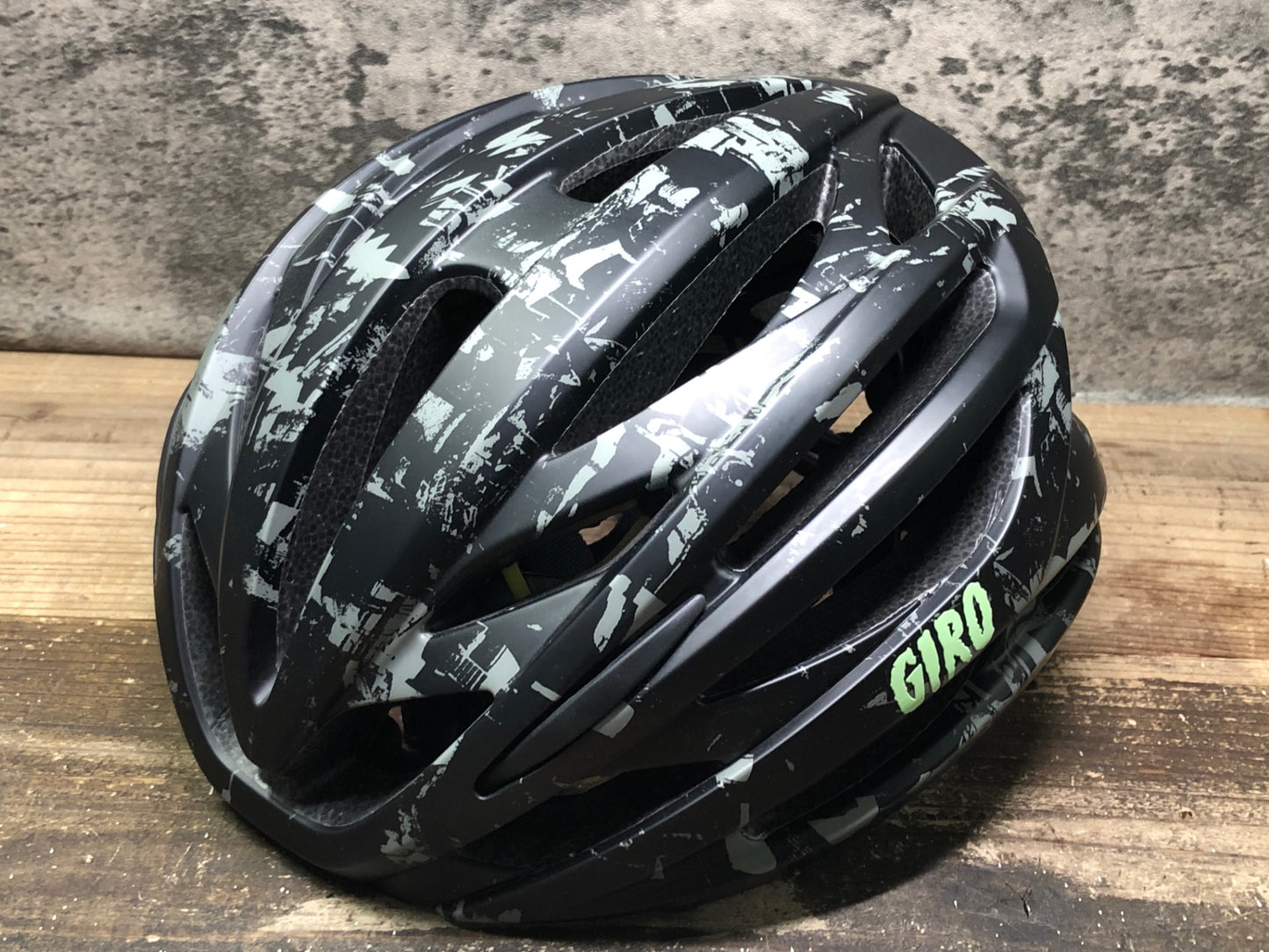 IU491 ジロ GIRO シンタックス SYNTAX MIPS AF 黒 M 55-59cm 2023/5製造