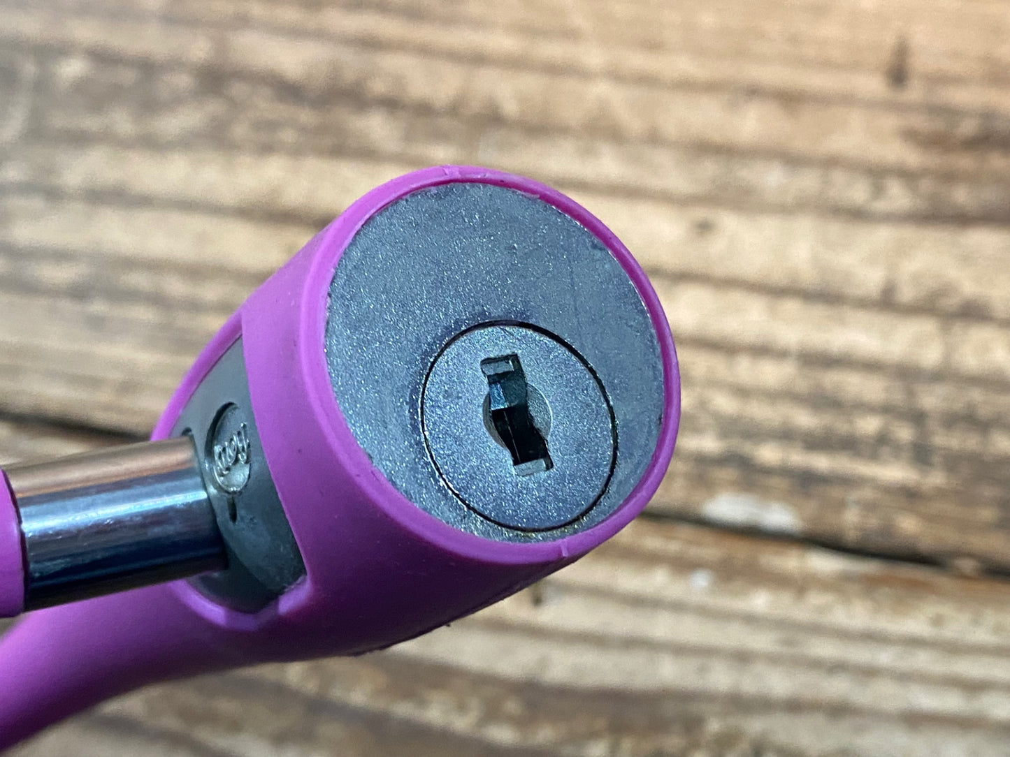 IL040 ノグ knog フランキー Frankie ケーブルロック 紫