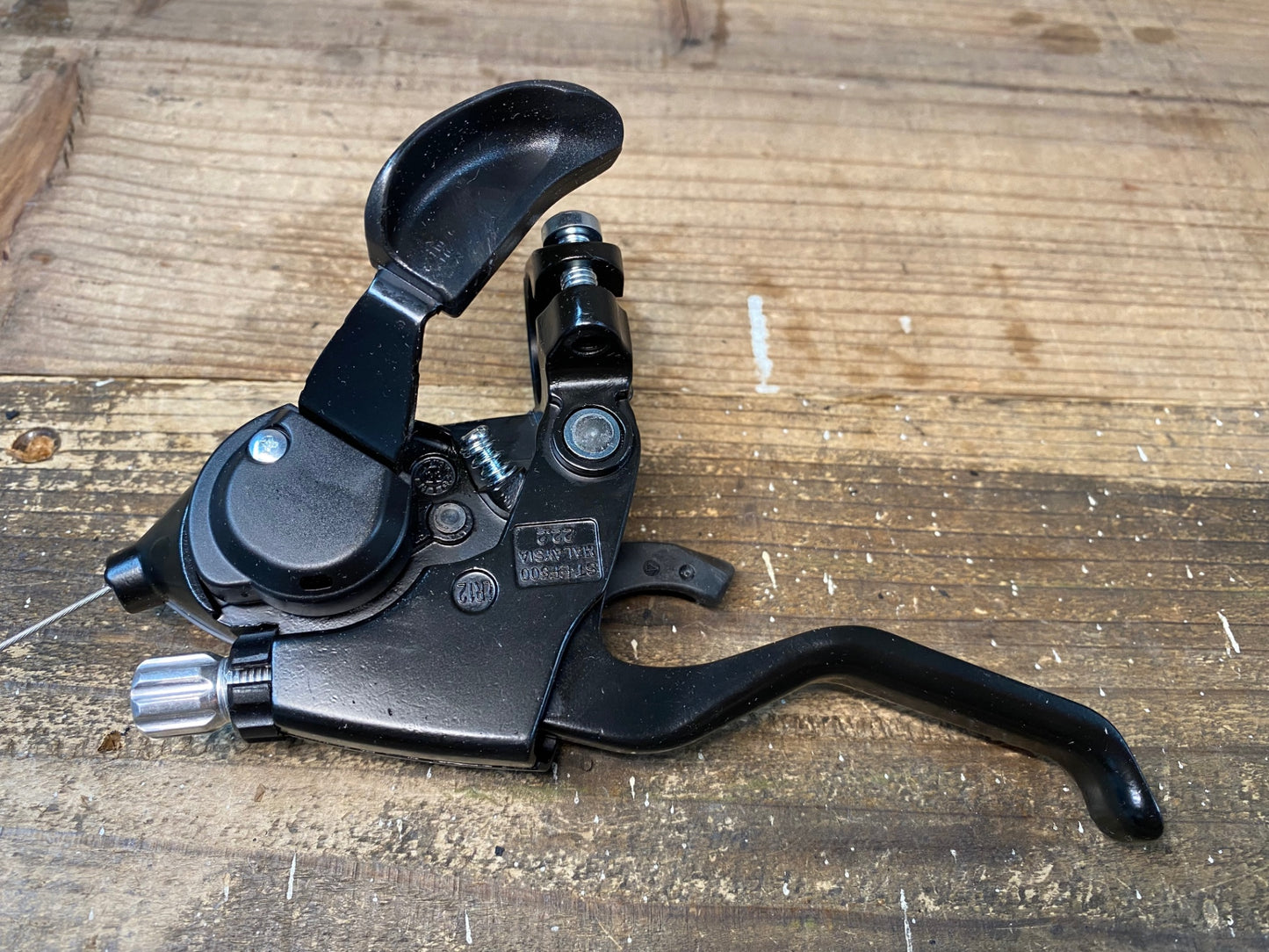 IW010 シマノ SHIMANO ST-EF500-8R2A シフト ブレーキレバー 8S 右