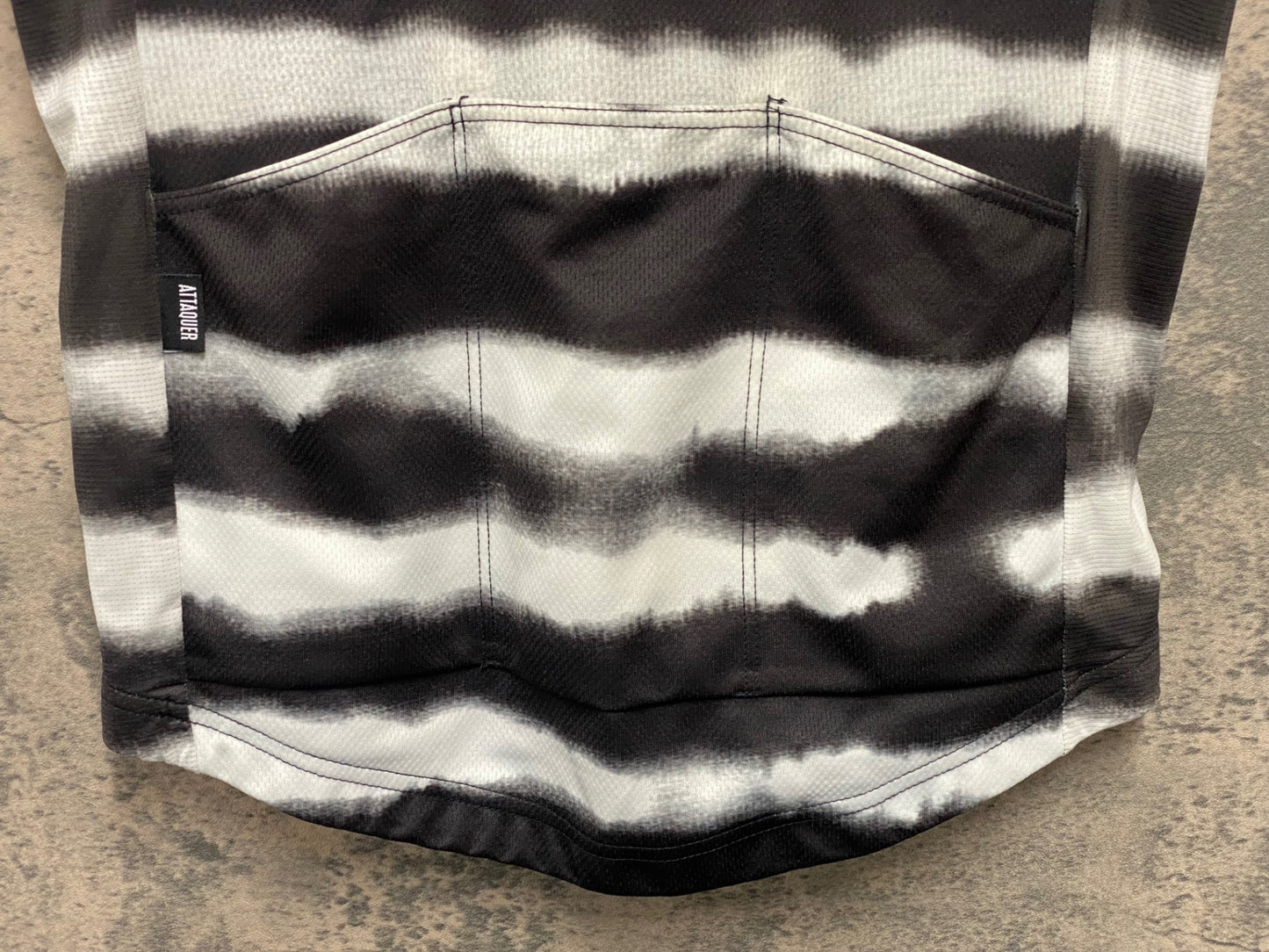 JA622 アタッカー ATTAQUER 半袖 サイクルジャージ 白 黒 M