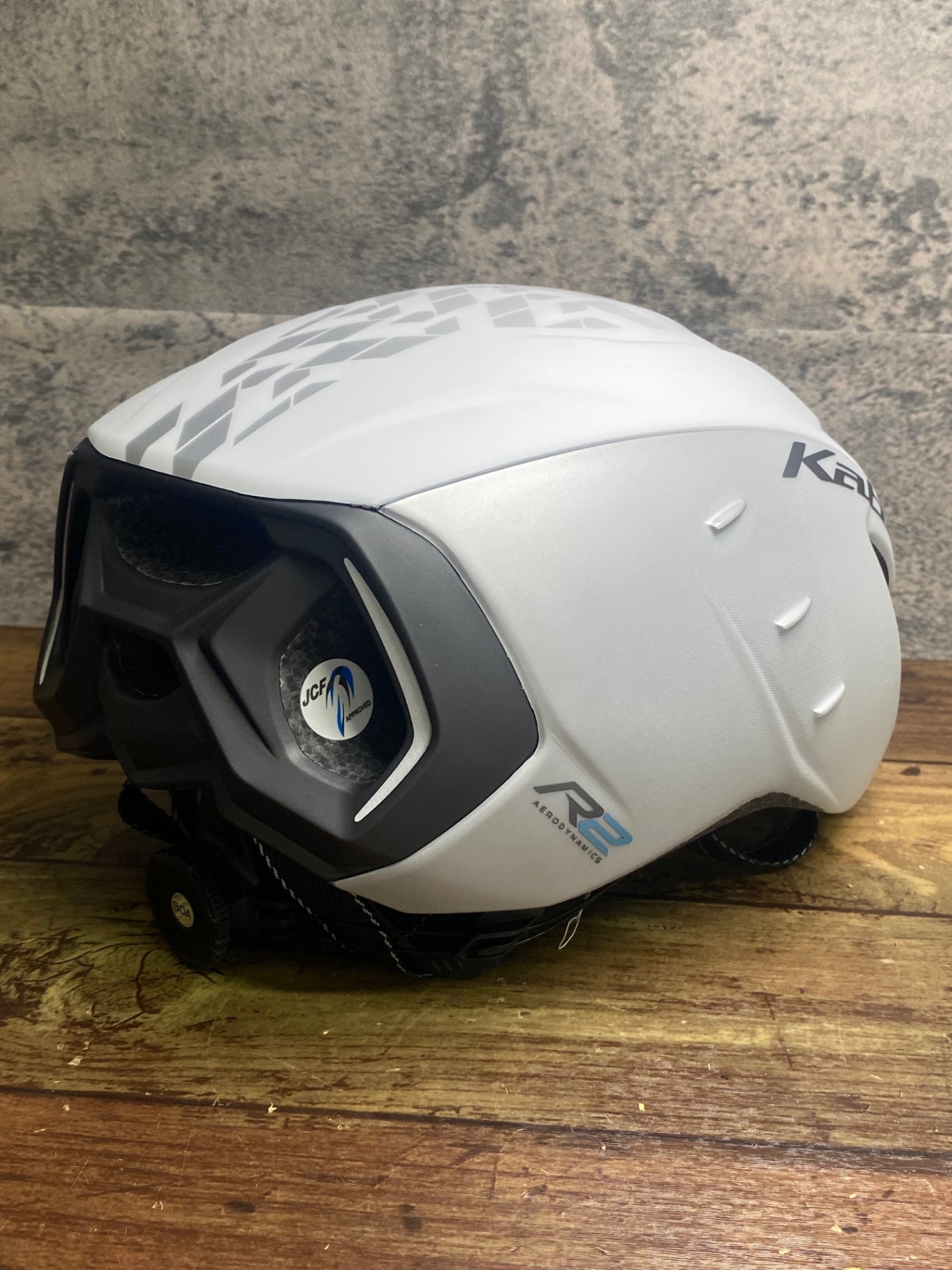 IZ254 オージーケーカブト OGK kabuto AERO-R2 ヘルメット 白 R05 09 製造 S/M