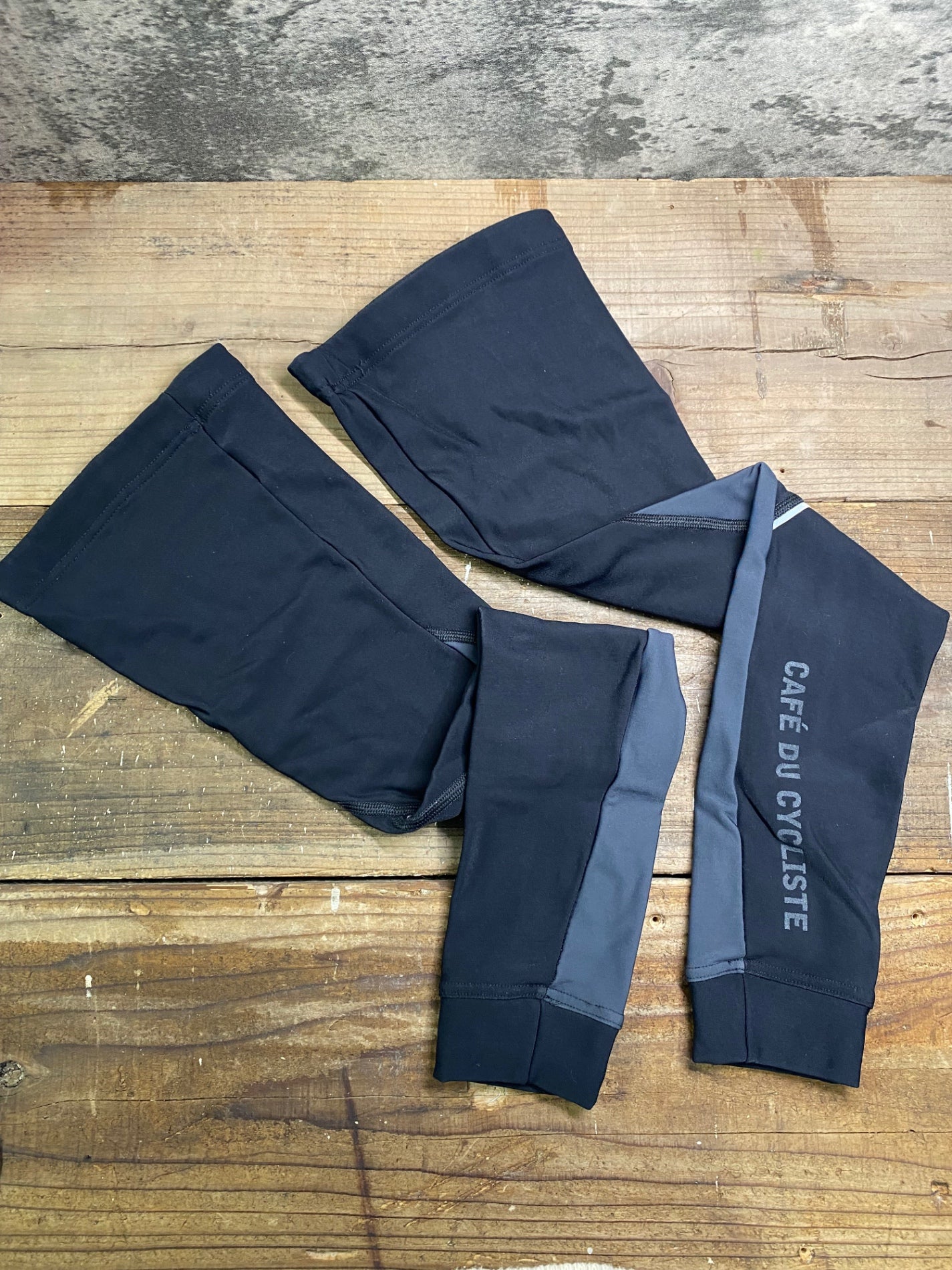 IL722 カフェドシクリステ CAFE DU CYCLISTE レッグカバー 黒 S