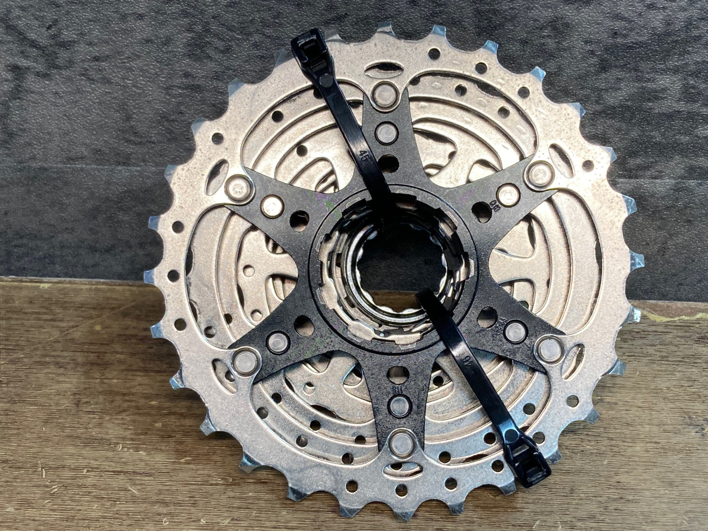 IX768 シマノ SHIMANO 105 CS-R7000 スプロケット 11-28T 11S