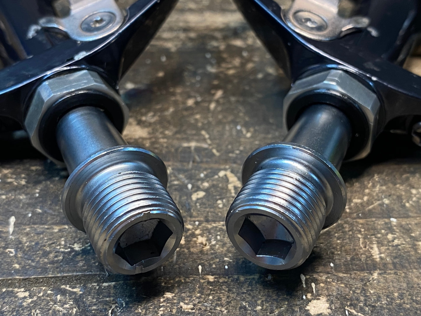 IU324 シマノ SHIMANO PD-ES600 ビンディングペダル SPD