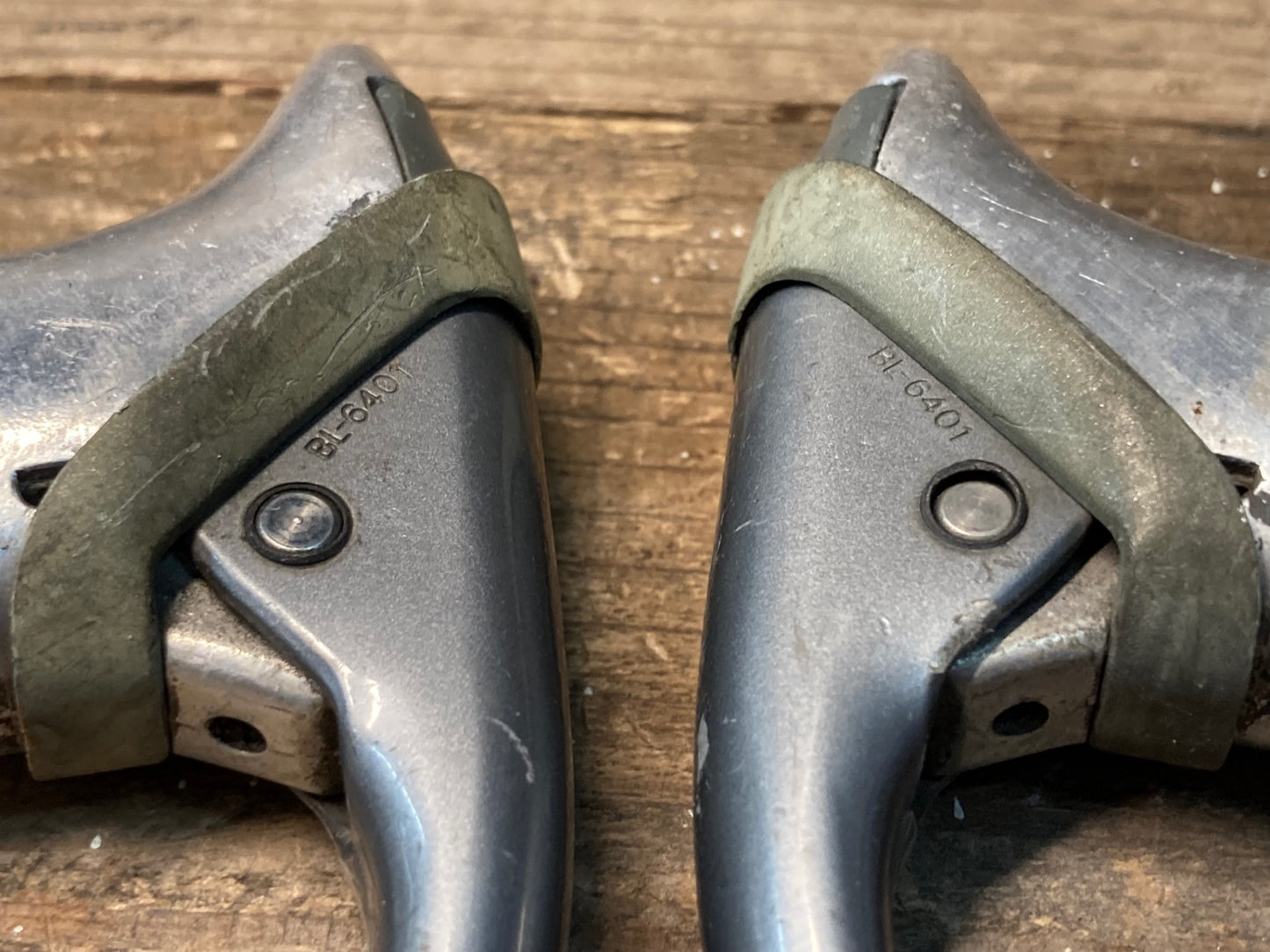 IR986 シマノ SHIMANO 600 BL-6401 ブレーキレバー ※フードカバー欠品