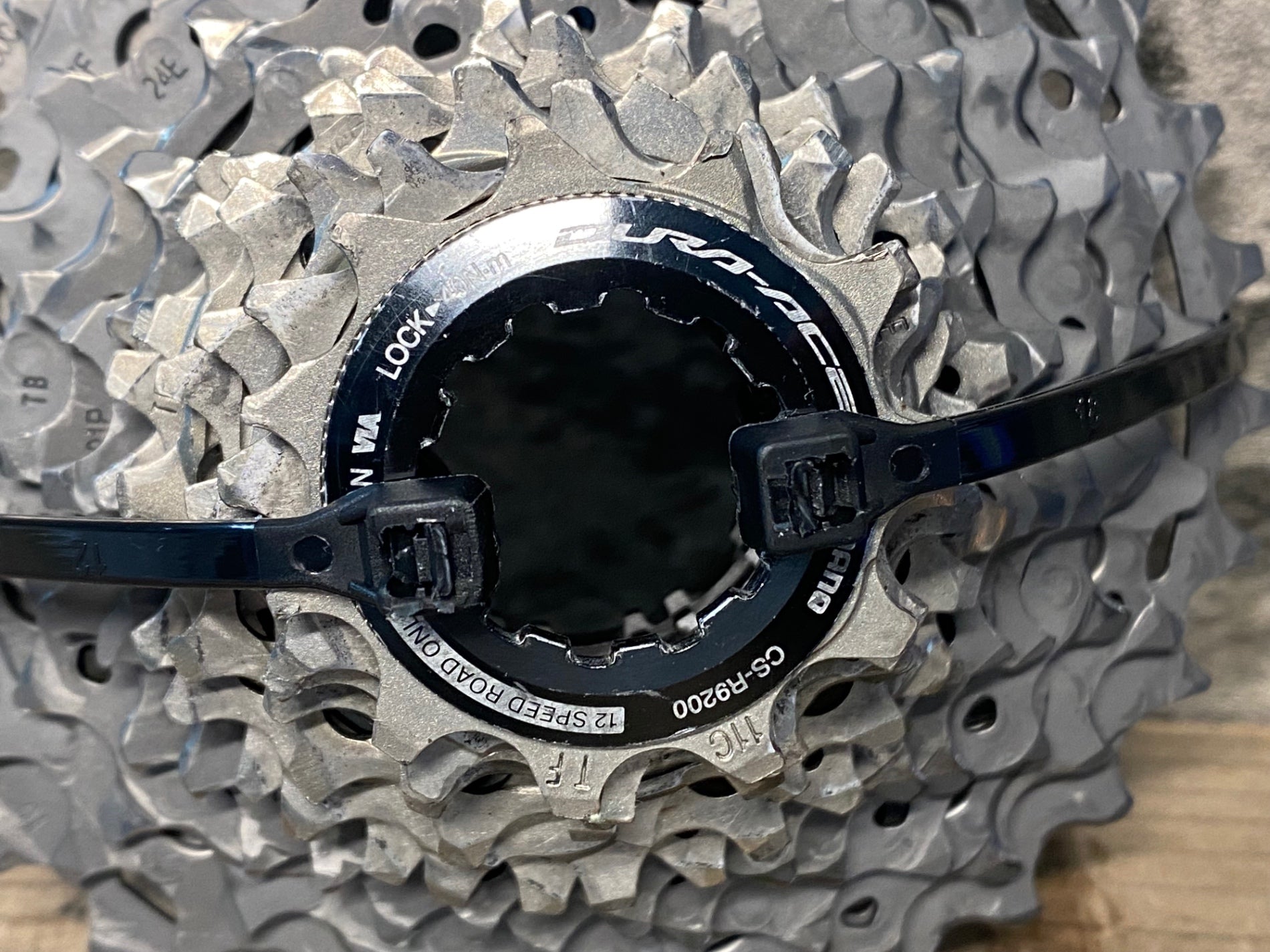 IS574 シマノ Shimano デュラエース DURA-ACE CS-R9200 IS574 シマノ Shimano デュラエース DURA-ACE CS-R9200