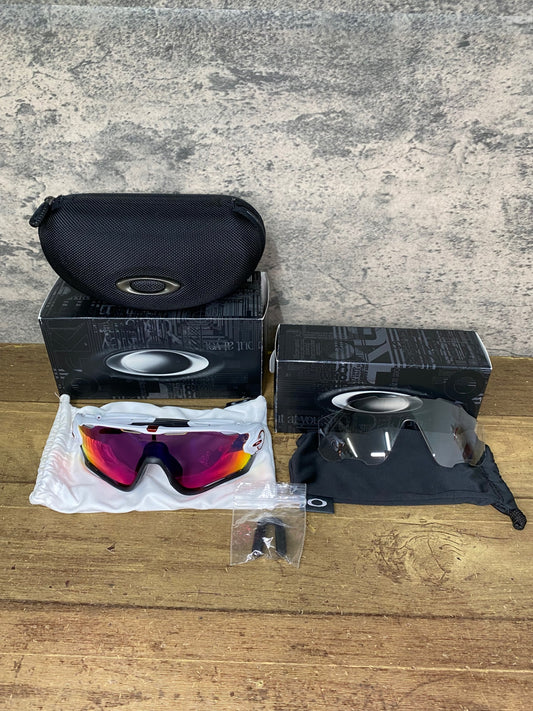 JB341 オークリー OAKLEY JAWBREAKER サングラス アイウェア 白 黒 PRIZMレンズ PHOTOCHROMICレンズ付属 ※レンズ一部剥がれ