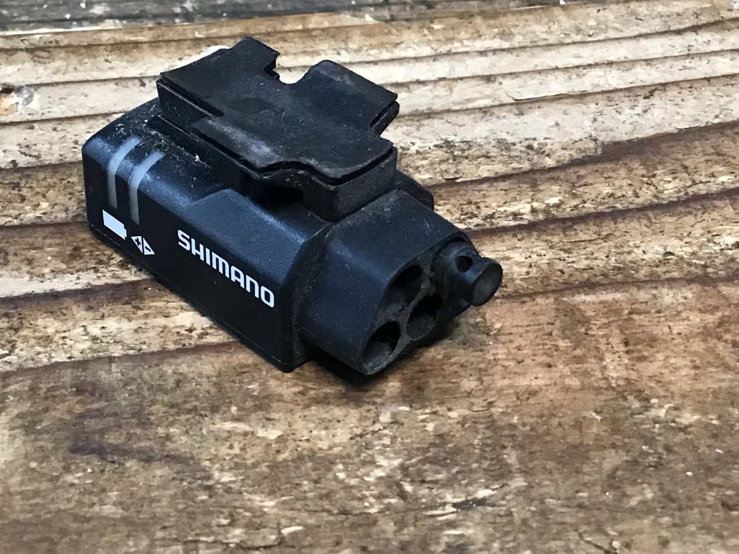 IN131 シマノ SHIMANO SM-EW90-B ジャンクションA DI2 電動 5ポート ※動作確認済み