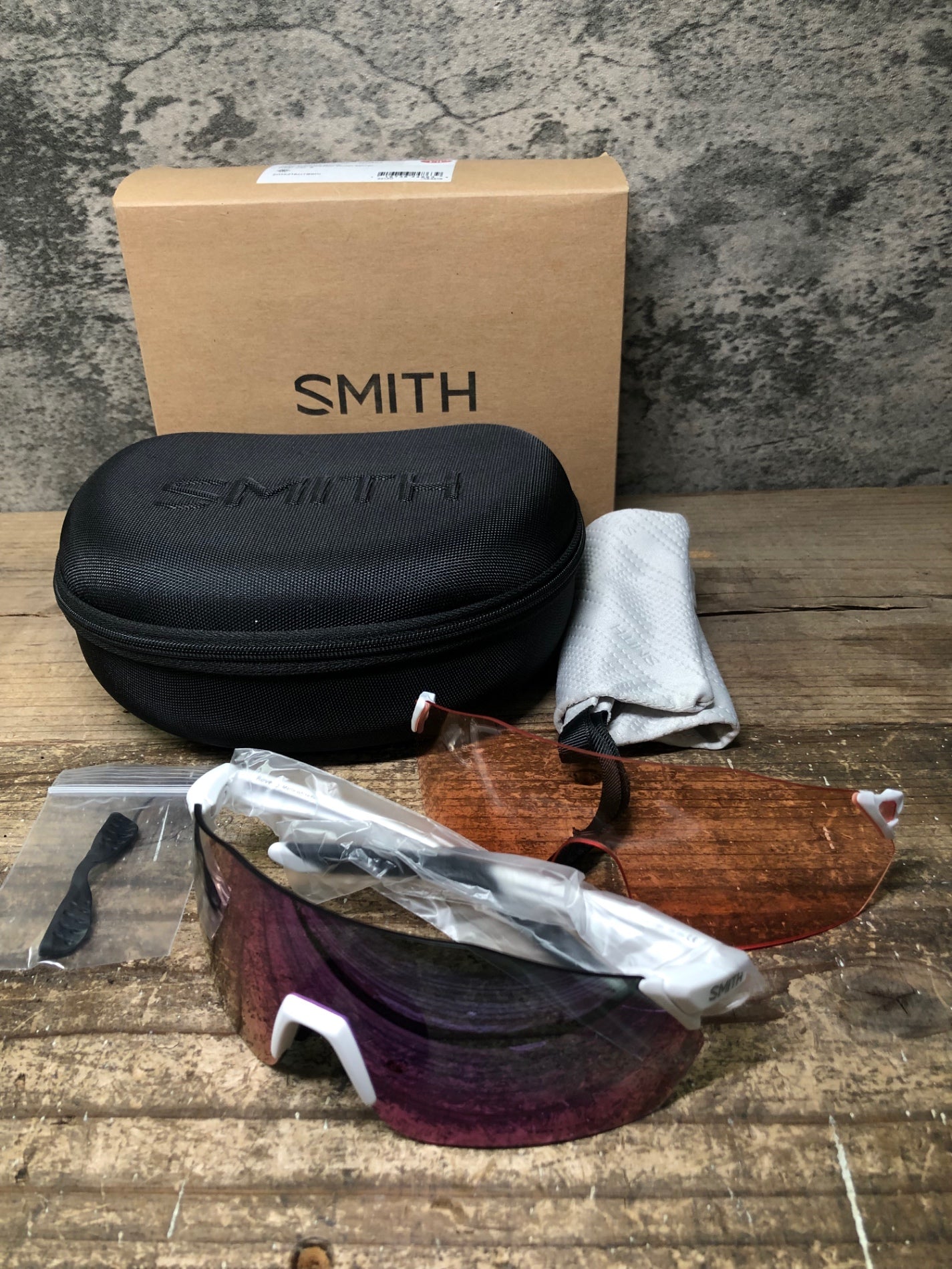 IW615 スミス smith Reverb サングラス 白 クロマポップレンズ