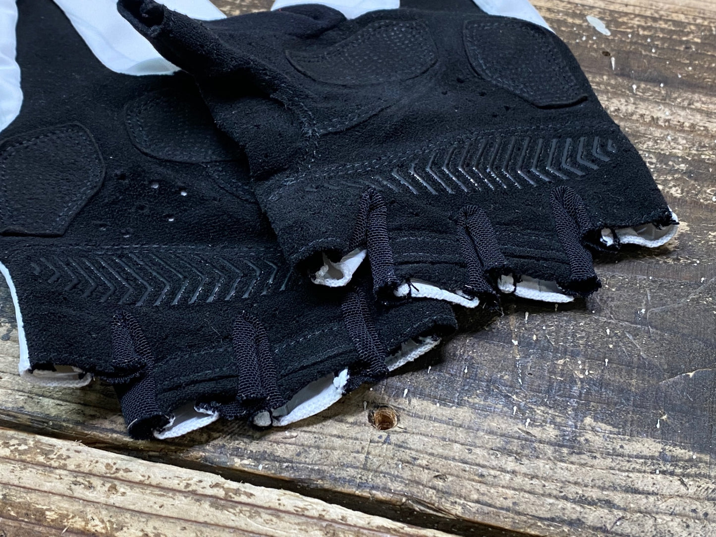 JA030 サンボルト SUNVOLT エアロ サイクルグローブ 指切り M 白