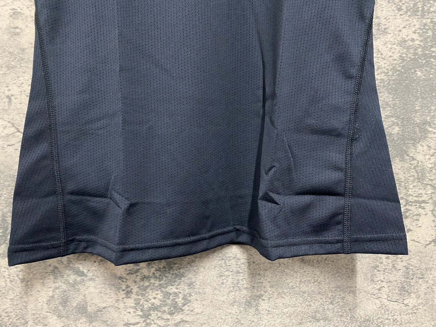 IV922 ジャイアント GIANT Liv ノースリーブ ベースレイヤー 黒 レディース M メッシュ