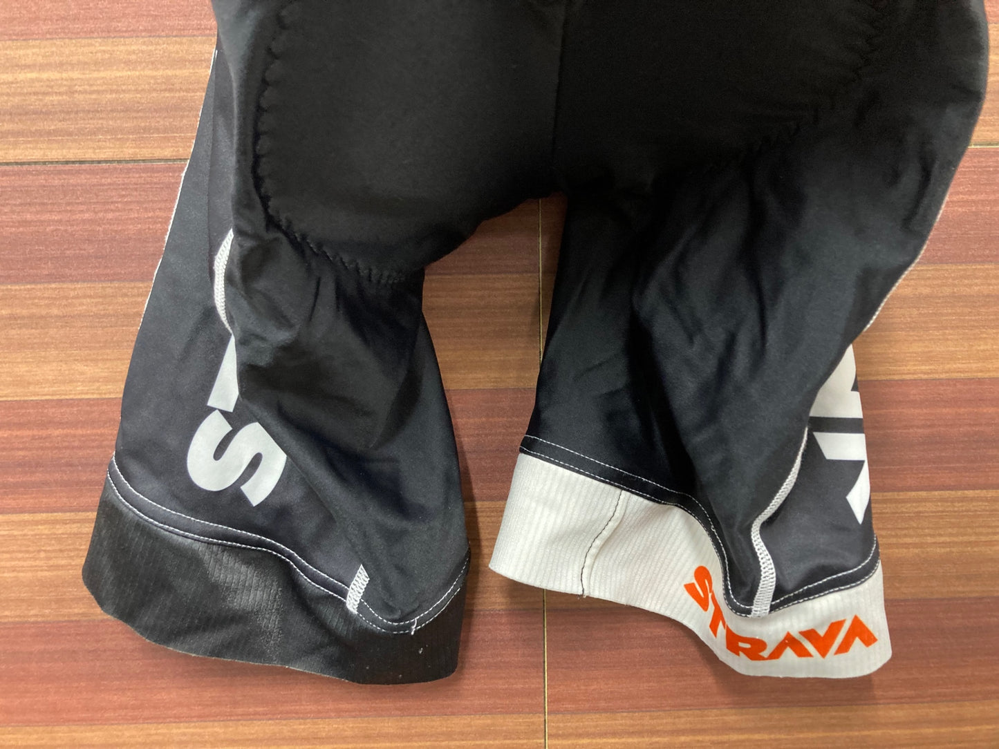 IN743 カステリ CASTELLI ビブショーツ 黒 L STRAVA