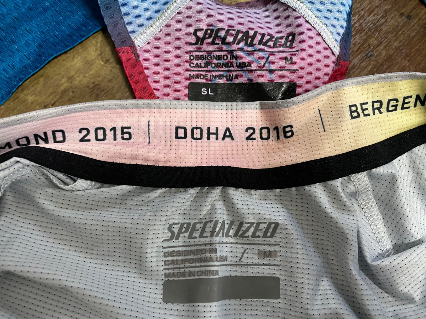 IN570 スペシャライズド SPECIALIZED サイクルジャージ 半袖 ビブショーツ 上下セット サガンコレクション M