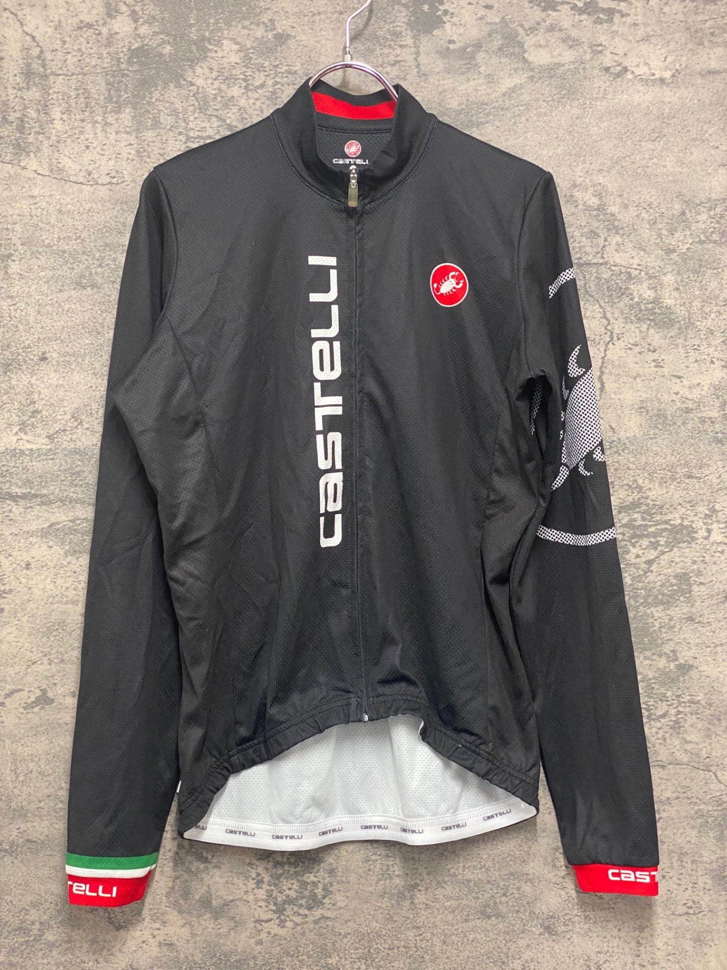 IZ858 カステリ CASTELLI 長袖 サイクルジャージ Mサイズ 黒 ※前面ほつれ有り