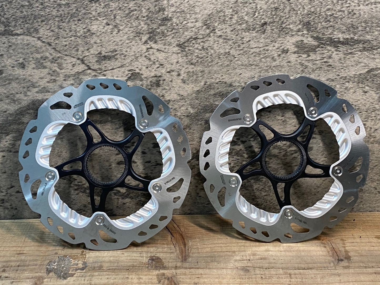 IX433 シマノ SHIMANO SM-RT99-S 160mm ディスクブレーキローター 2枚セット