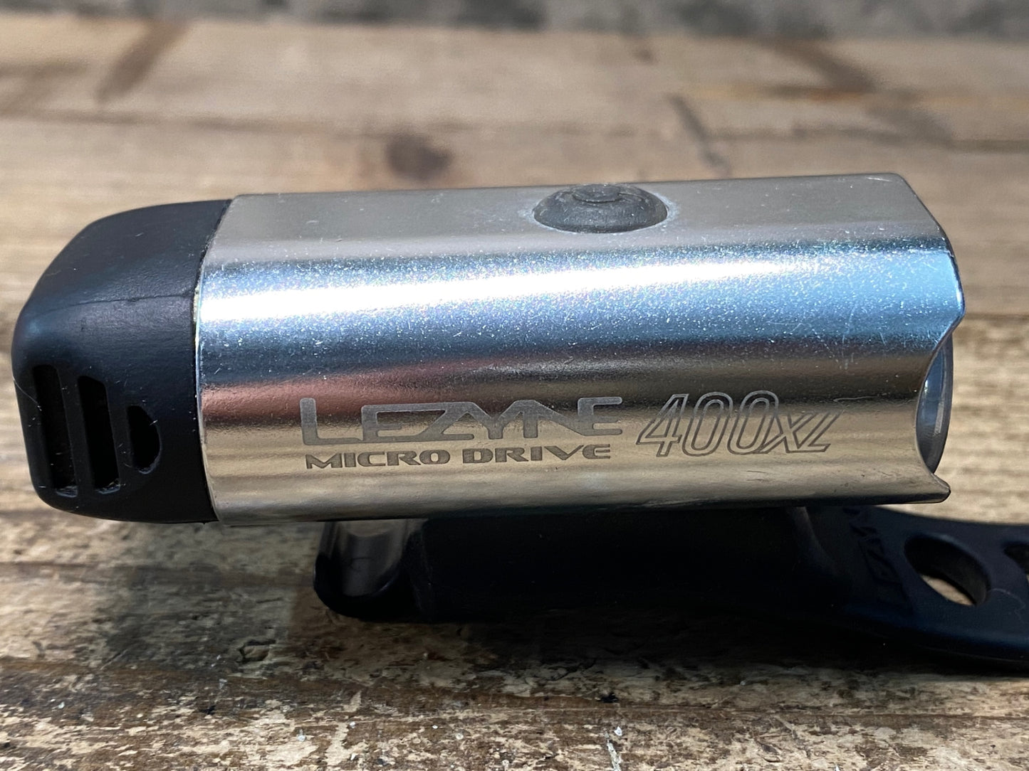 JB329 レザイン LEZYNE 400XL フロントライト シルバー 点灯確認済み