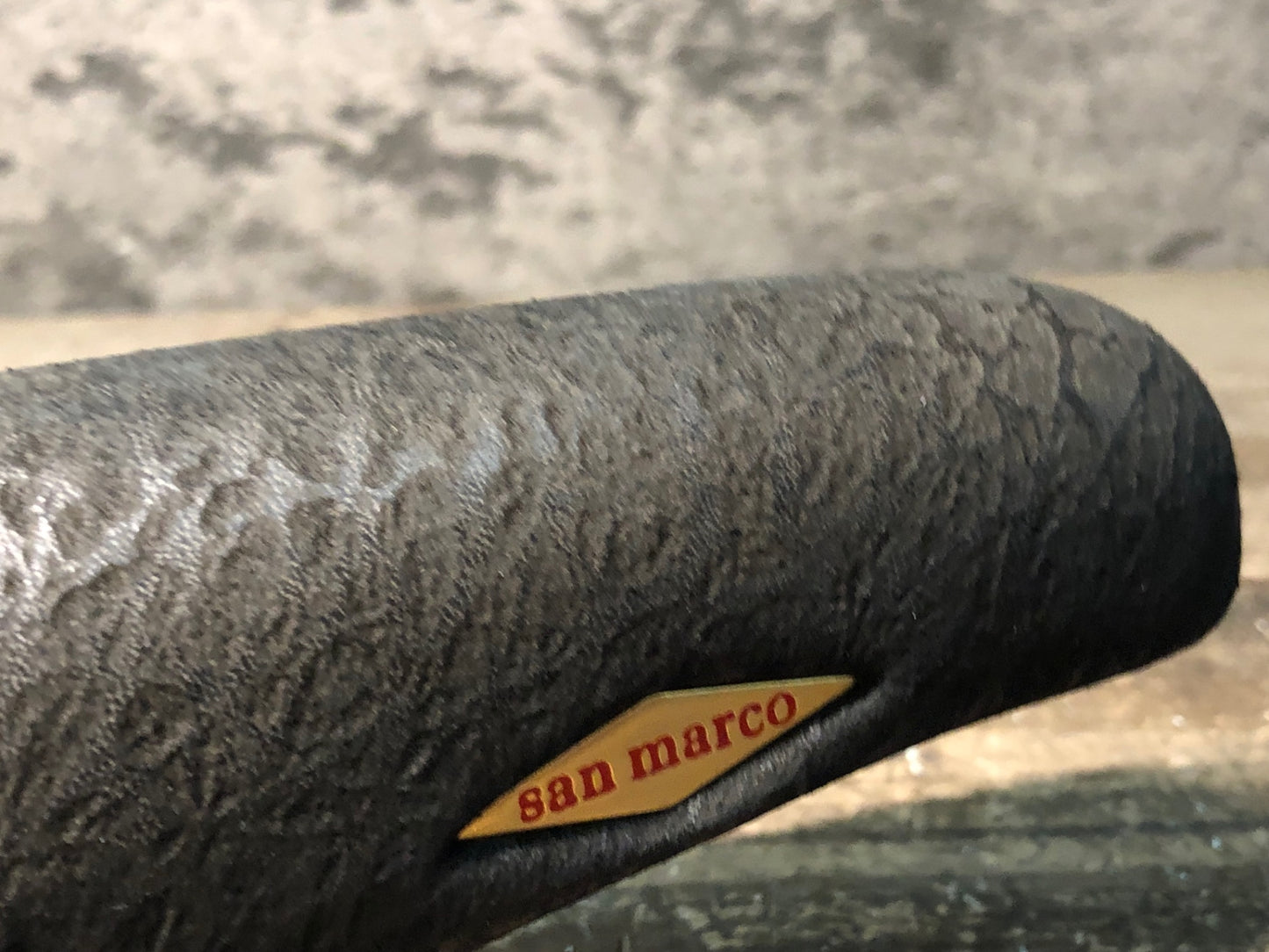 IY861 サンマルコsan marco ロルス Rolls サドル 黒