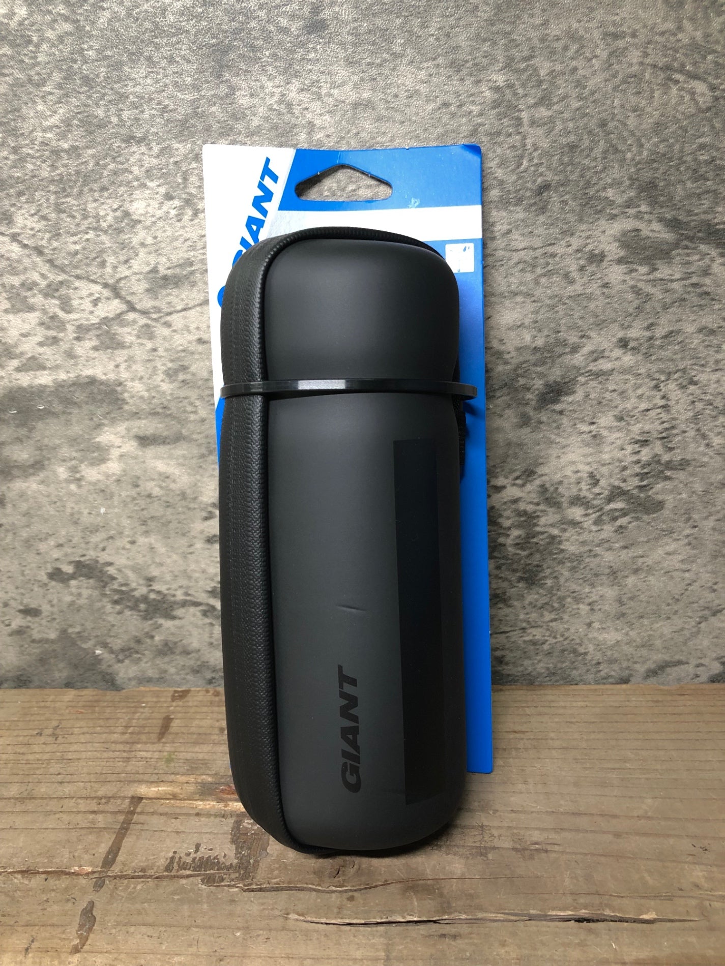 IV779 ジャイアント GIANT tool capsule