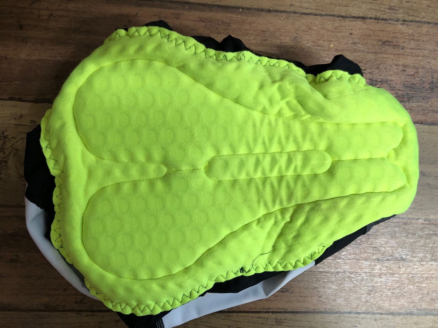 IO742 アレ ALE ビブショーツ 黒 ピンク M