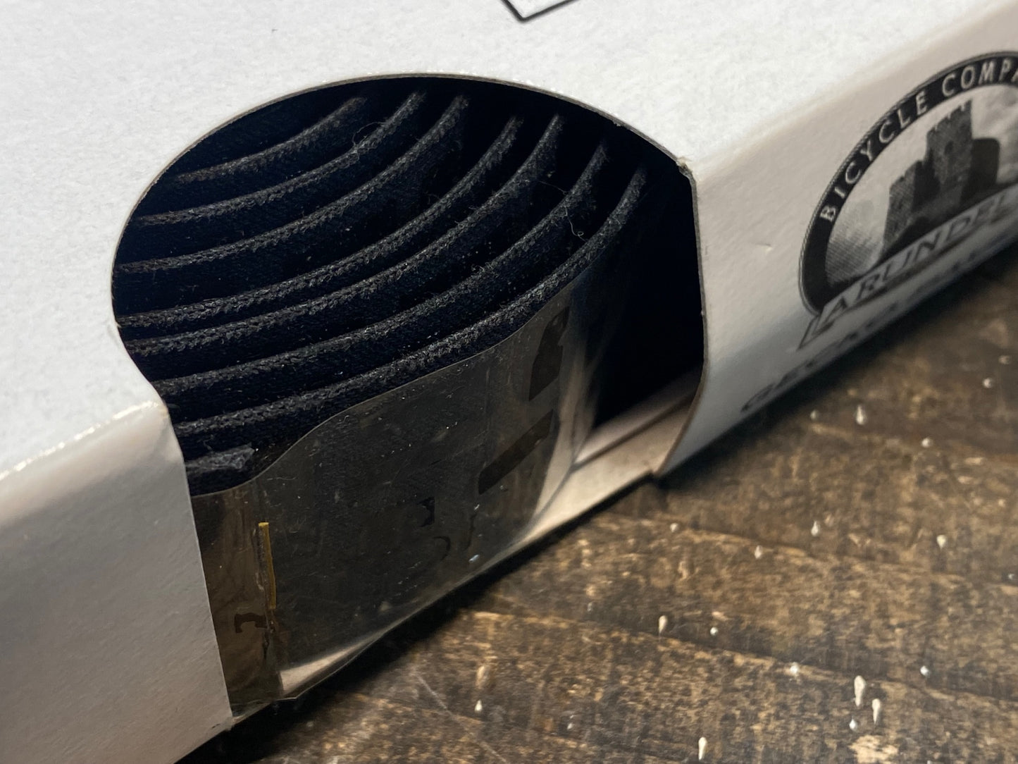 IR581 アランデル ARUNDEL GECKO PAVE バーテープ 黒