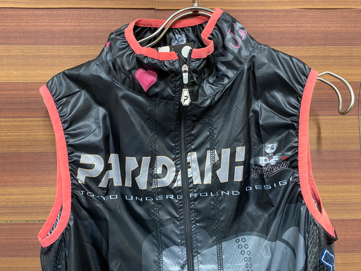 IQ216 パンダーニ PANDANI ジレ サイクルベスト 黒 ピンク S