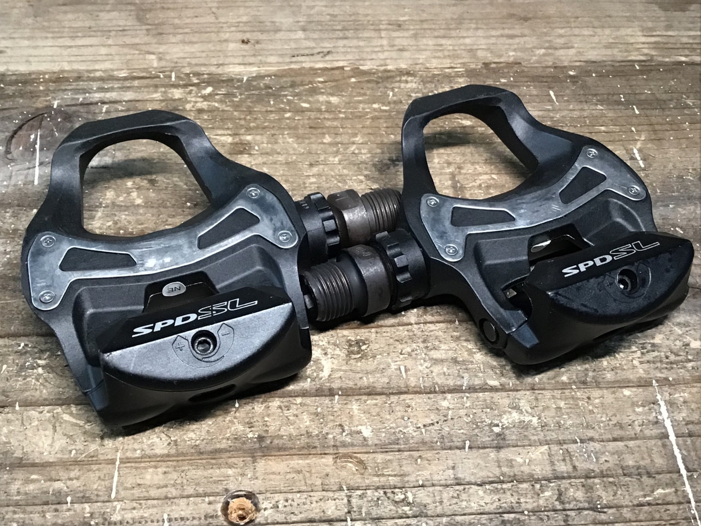 IN677 シマノ SHIMANO PD-R550 ビンディングペダル SPD-SL