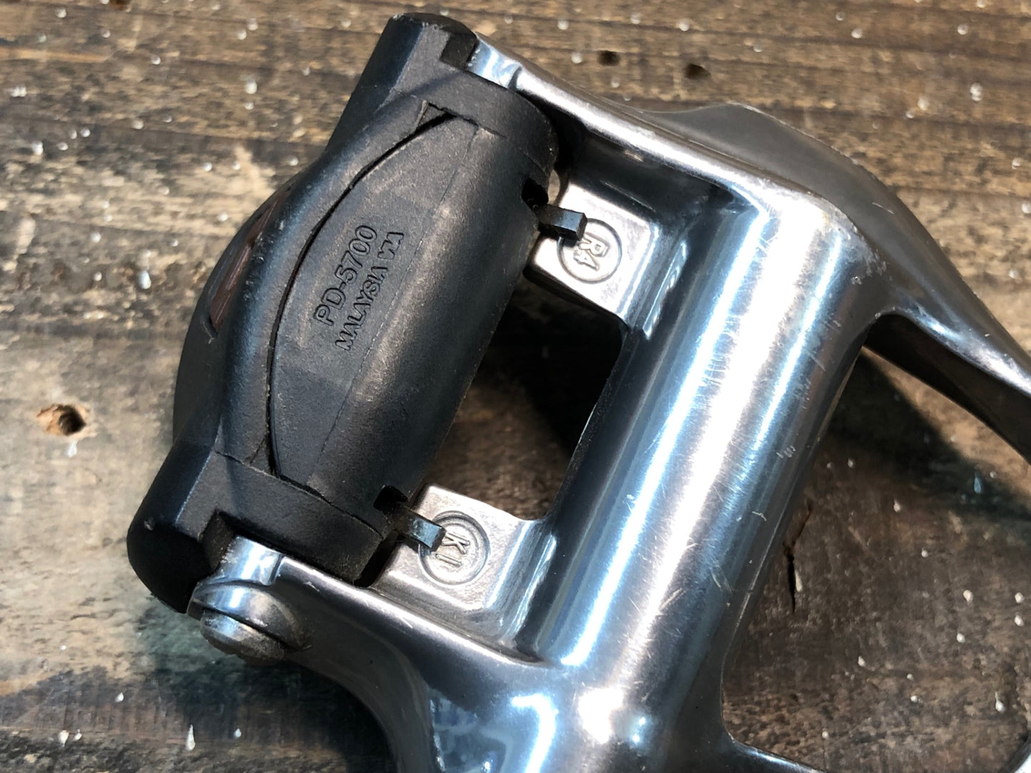 IR503 シマノ SHIMANO 105 PD-5700 ビンディングペダル SPD-SL