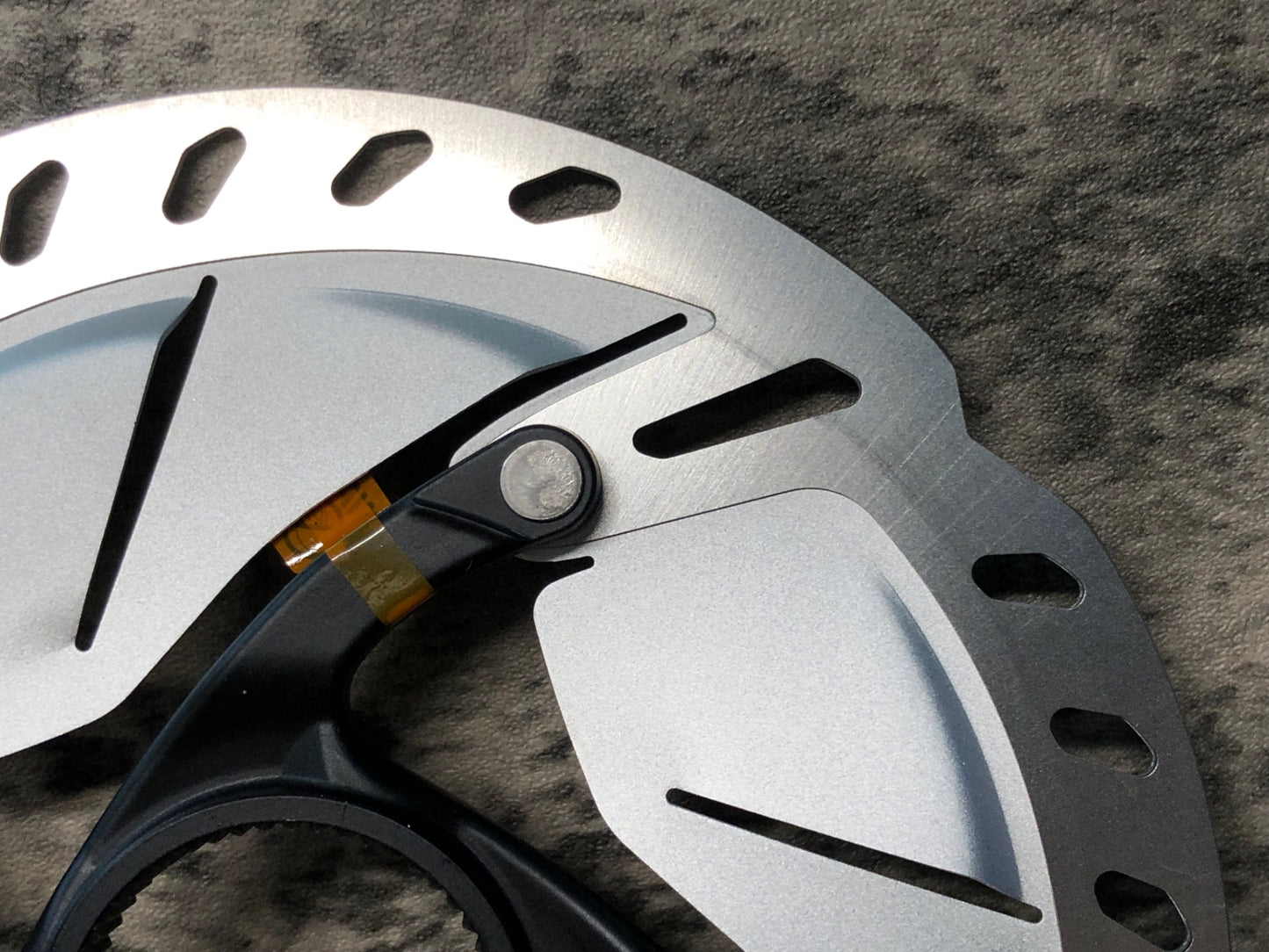 IZ718 シマノ SHIMANO アルテグラ ULTEGRA SM-RT800-S ディスクブレーキロータ― Φ160 実測1.8mm