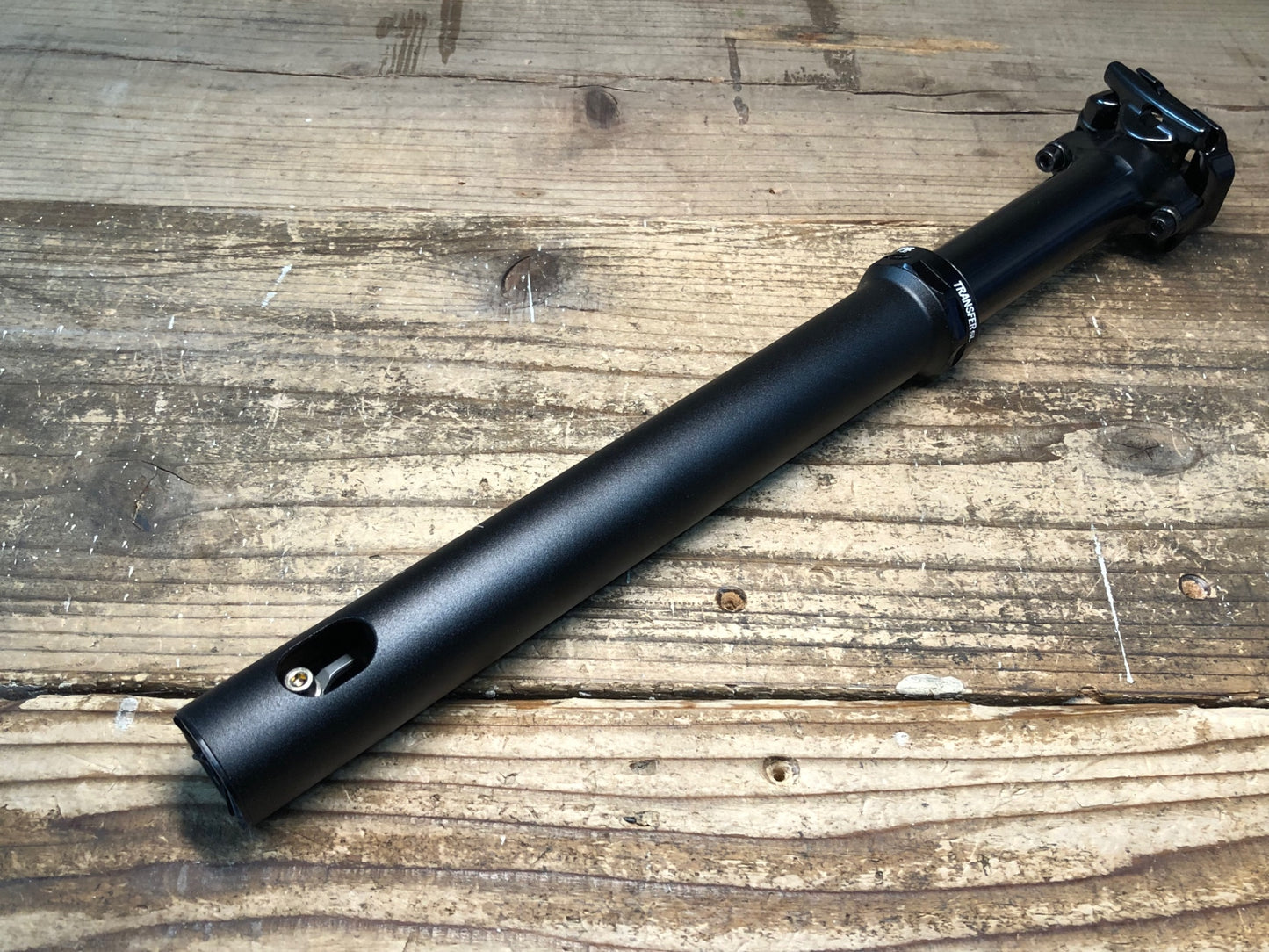 IN827 フォックス FOX TRANSFERSL アルミ ドロッパーシートポスト Φ30.9mm 75mmトラベル 未使用