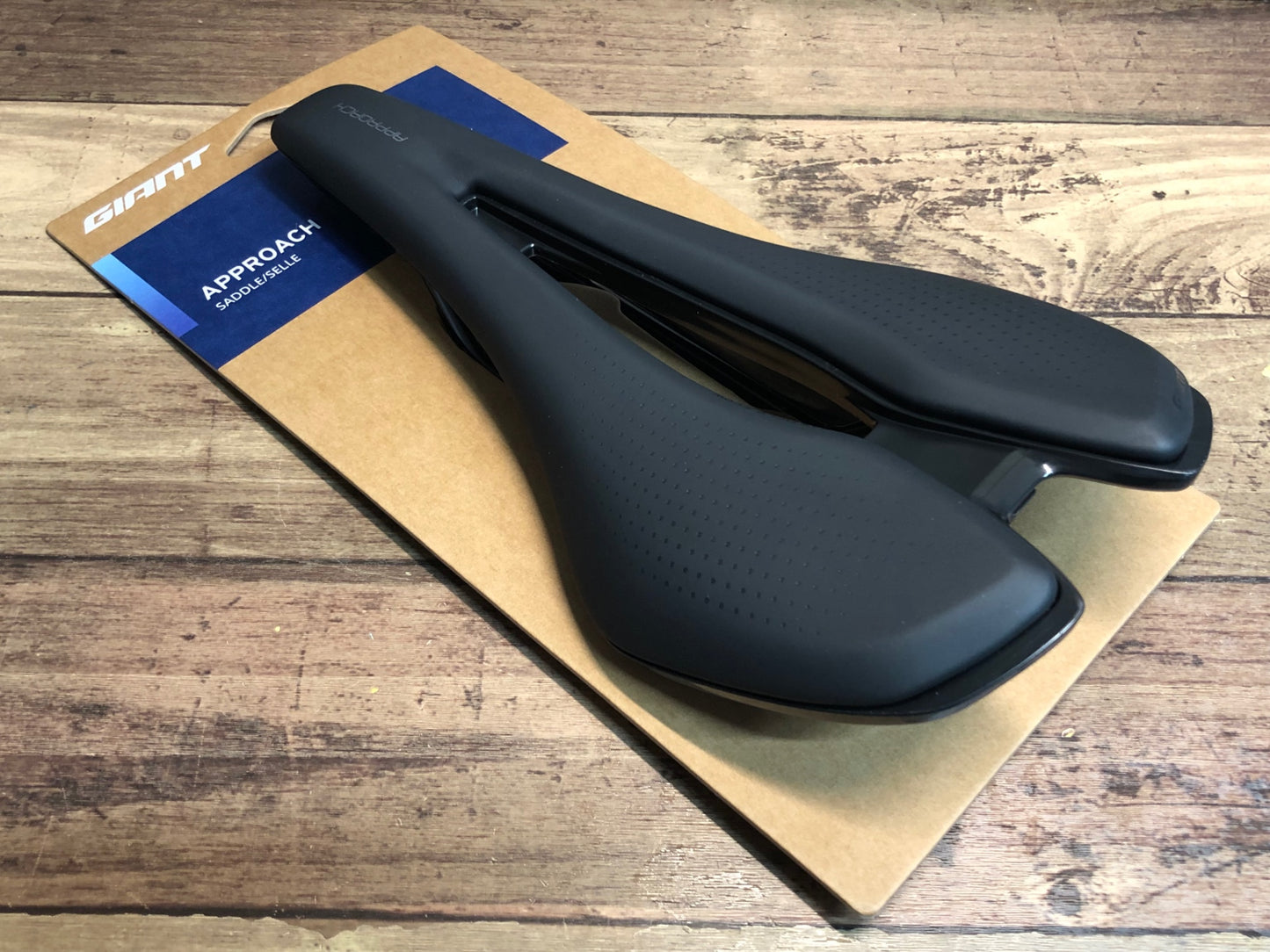 IQ960 ジャイアント GIANT APPROACH サドル 黒 スチールレール