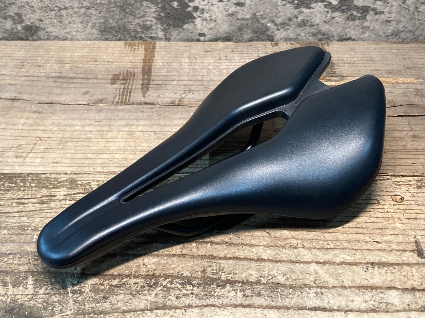 JD891 モスト MOST LYNX サドル 黒 145mm MANGANESEレール