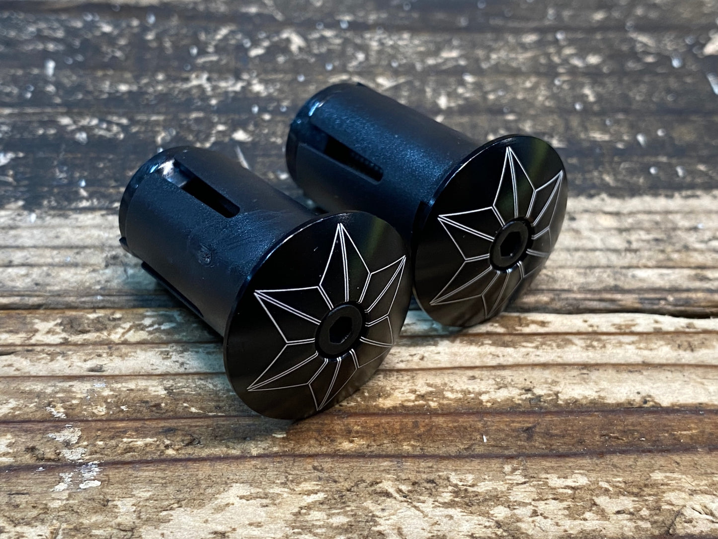 IY383 スパカズ SUPACAZ SUPER STICKY KUSH バーテープ ホワイト