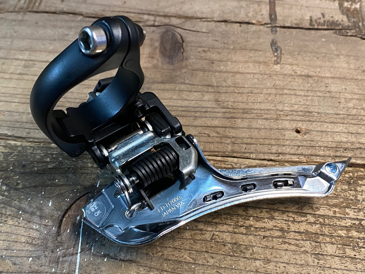 IX765 シマノ SHIMANO 105 FD-R7000 フロントディレイラー 2S バンド式 Φ34.9