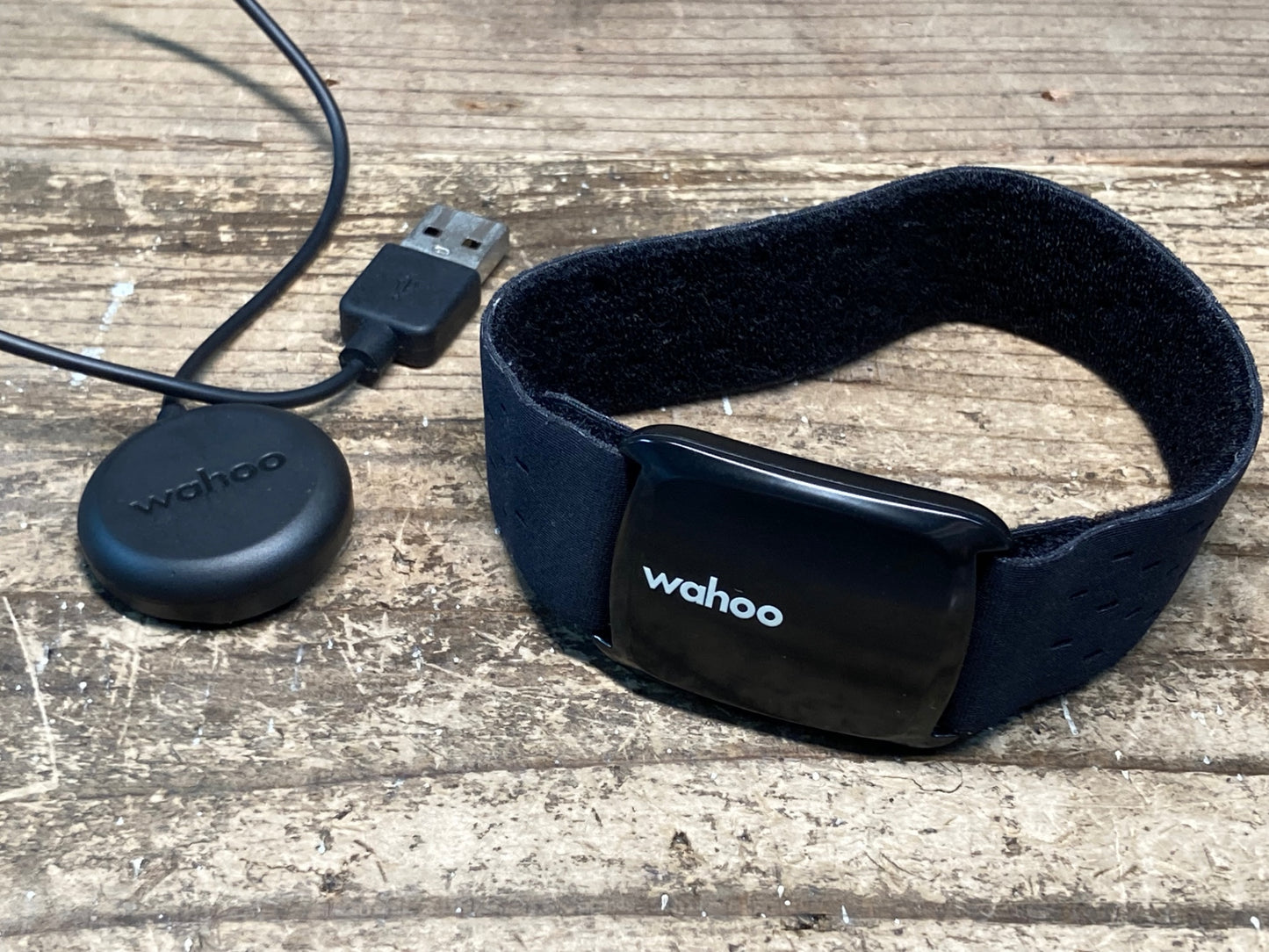 IM032 ワフー WAHOO TICKR FIT 2024 ハートレートセンサー