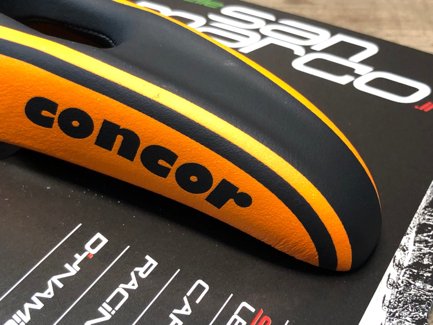 IQ404 セラサンマルコ SELLE SAN MARCO CONCOR OPENFIT DYNAMIC WIDE サドル オレンジ スチールレール