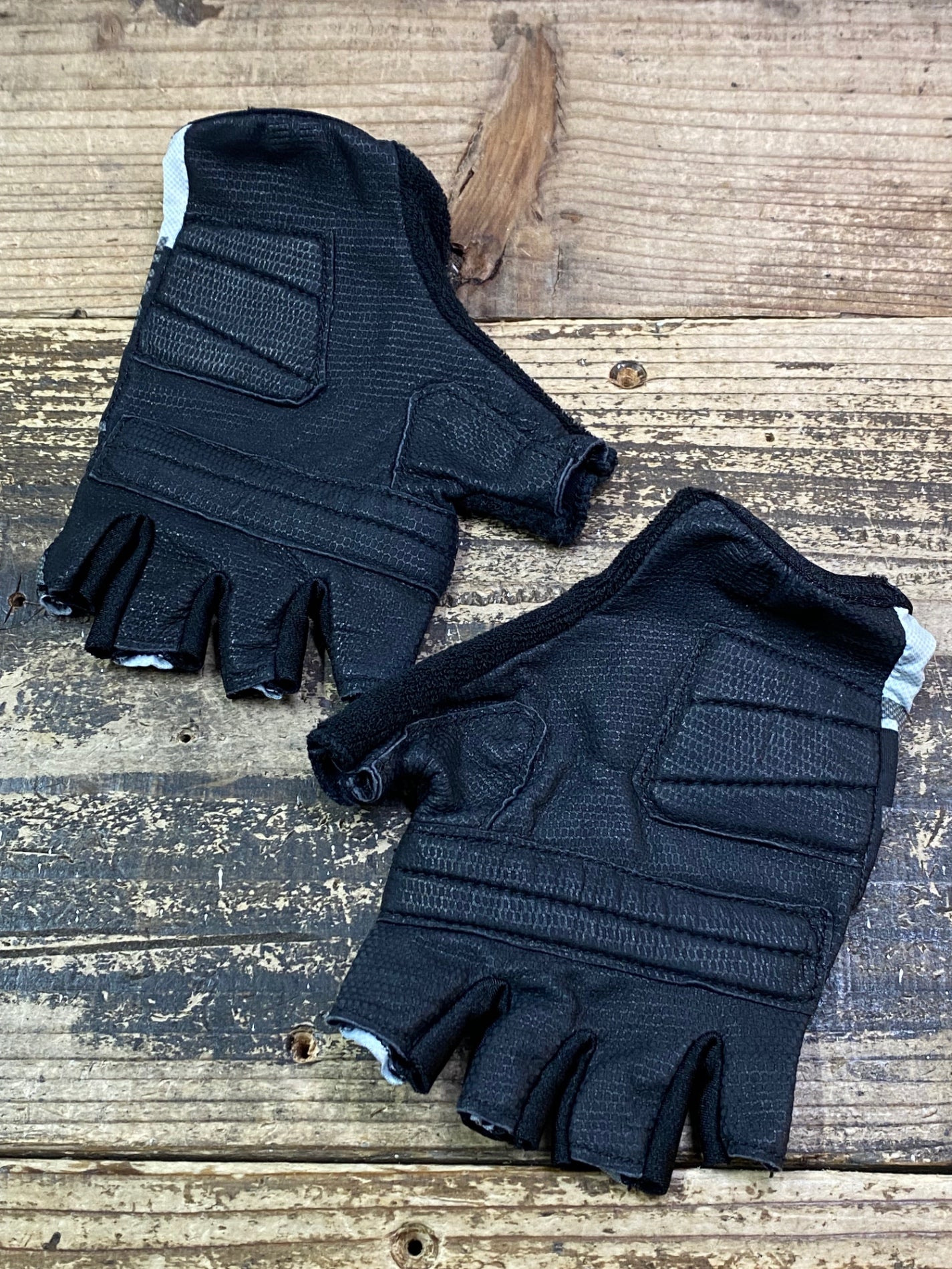 JD080 パンダーニ Pandani 指切り グローブ 黒 S