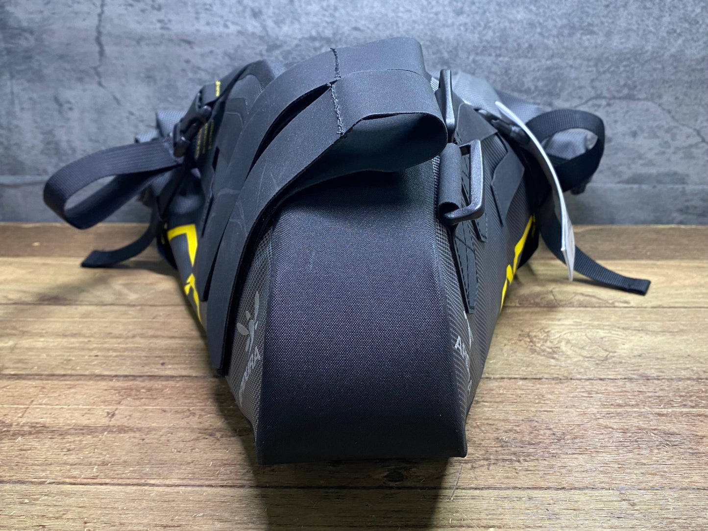 IT873 アピデュラ APIDURA EXPEDITION SADDLE PACK サドルバッグ 17L