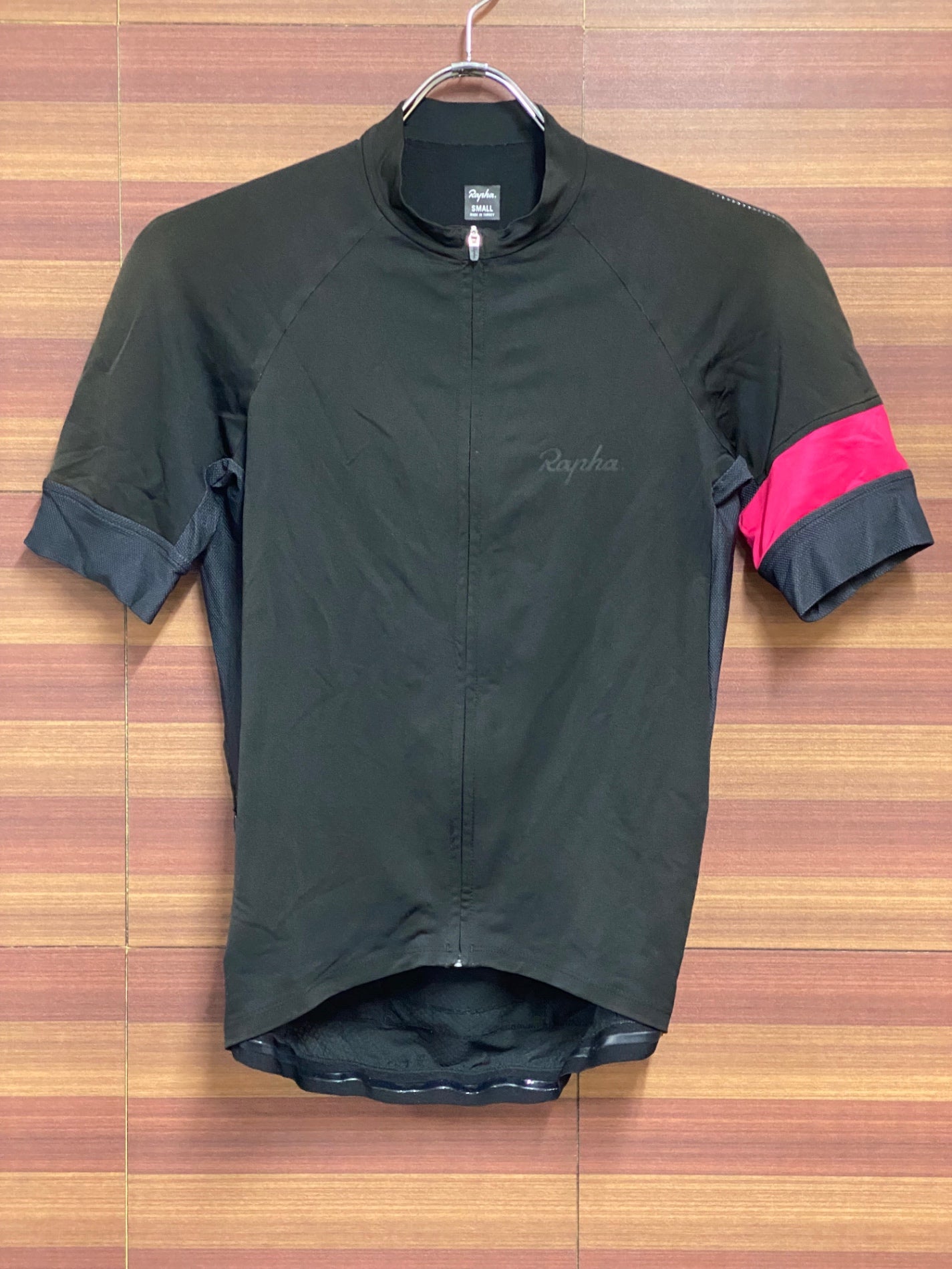 HV678 ラファ RAPHA SHORT SLEEVE TRAINING JERSEY 黒 S ※背面色褪せ大のためジャンク