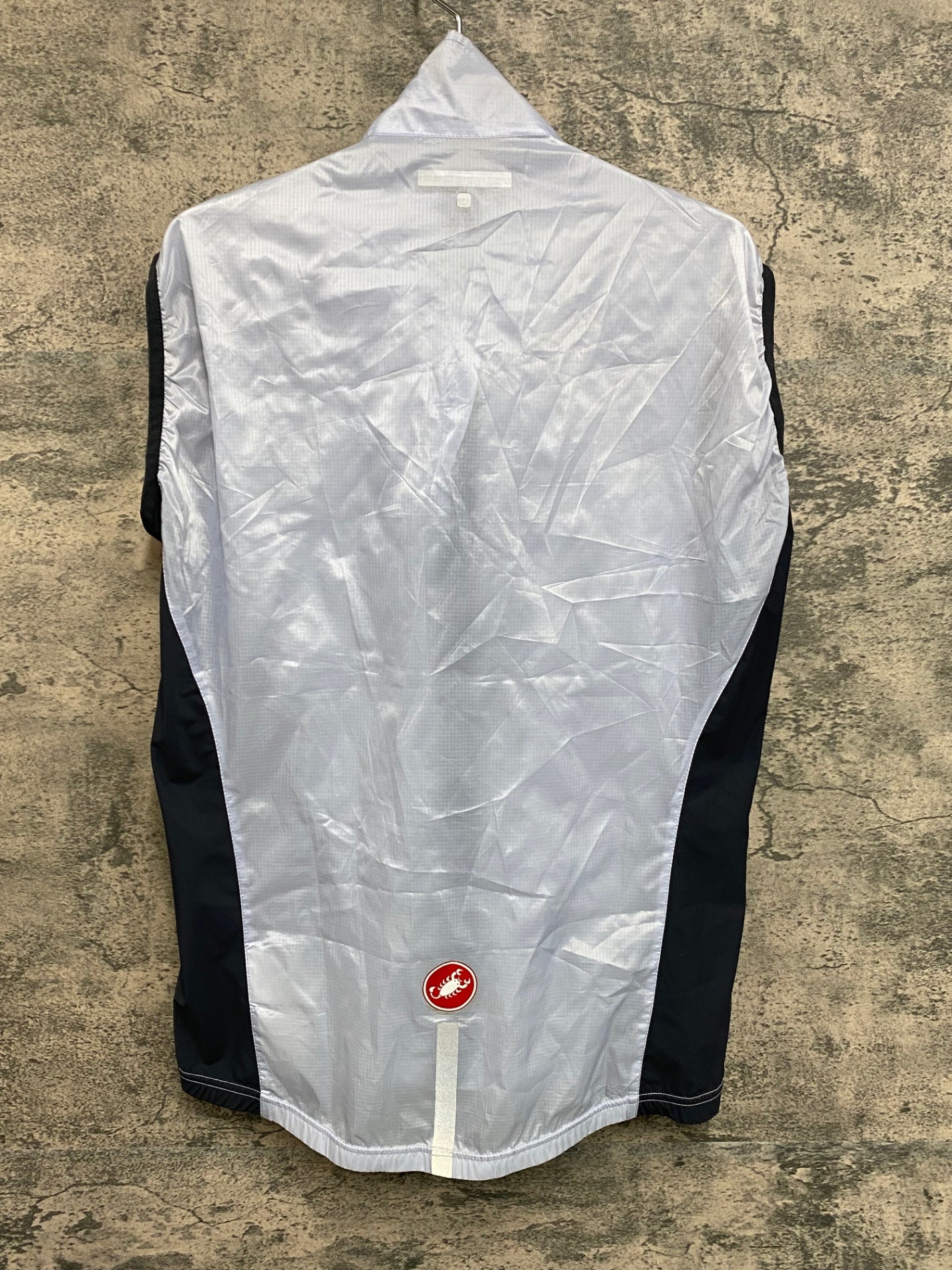 IX879 カステリ CASTELLI 防風 薄手 サイクルベスト L シースルー
