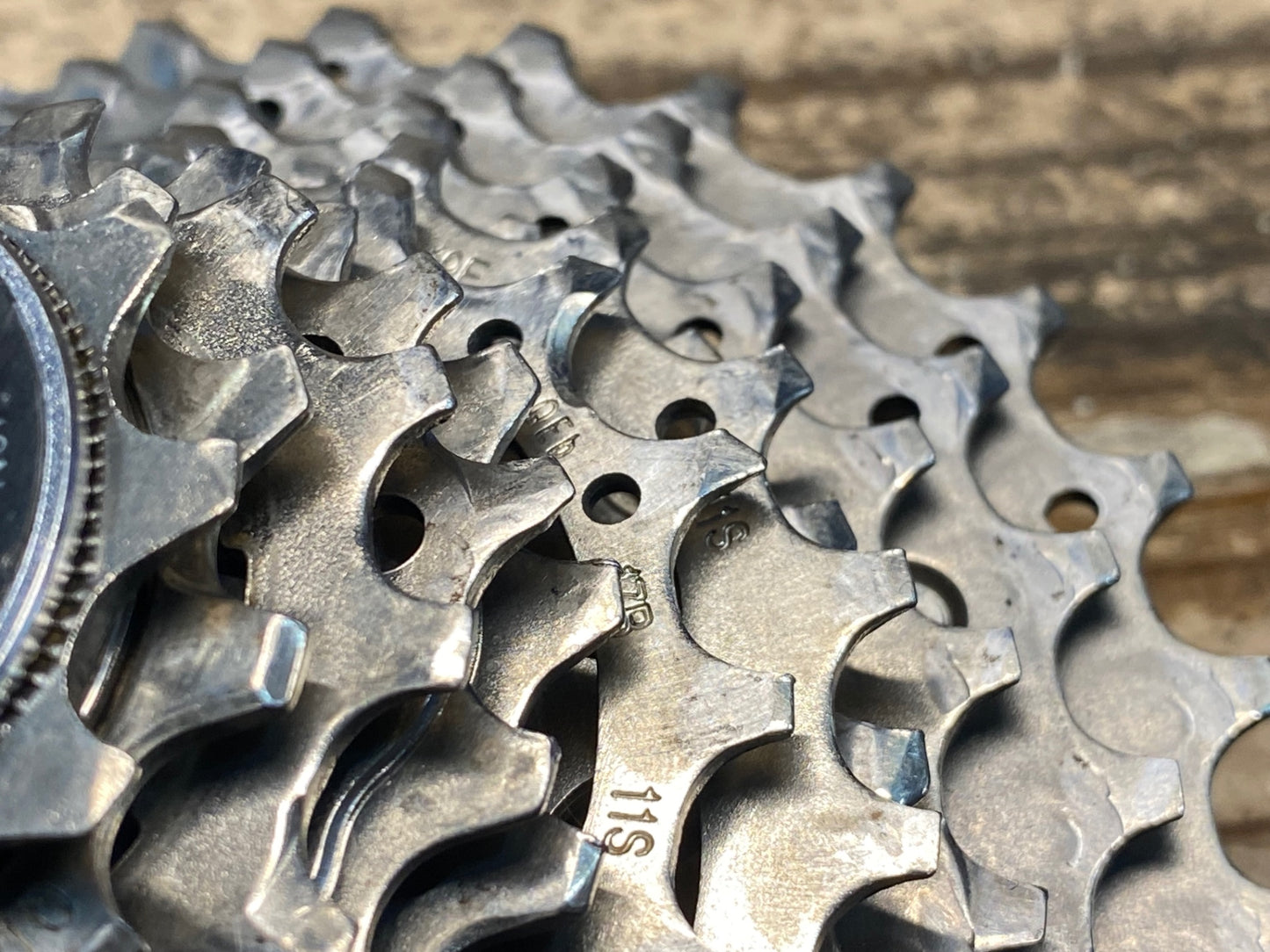 IS792 シマノ SHIMANO 105 CS-R7000 スプロケット 11-30T 11s