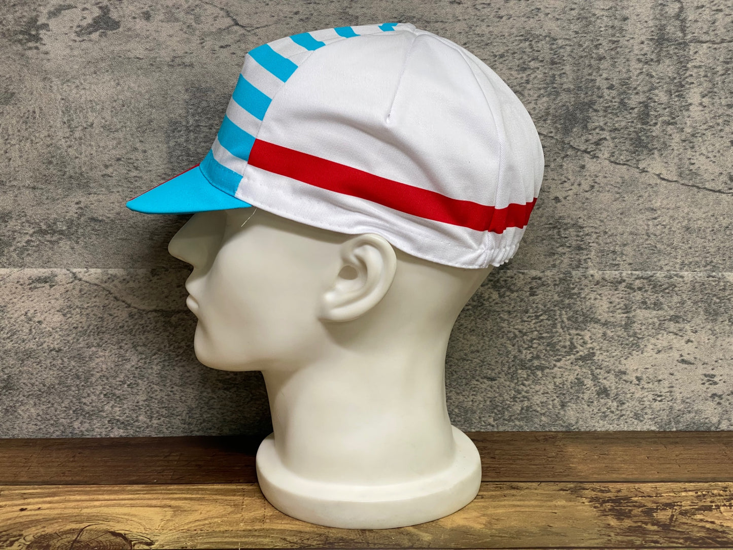 IV853 カステリ CASTELLI サイクルキャップ 白