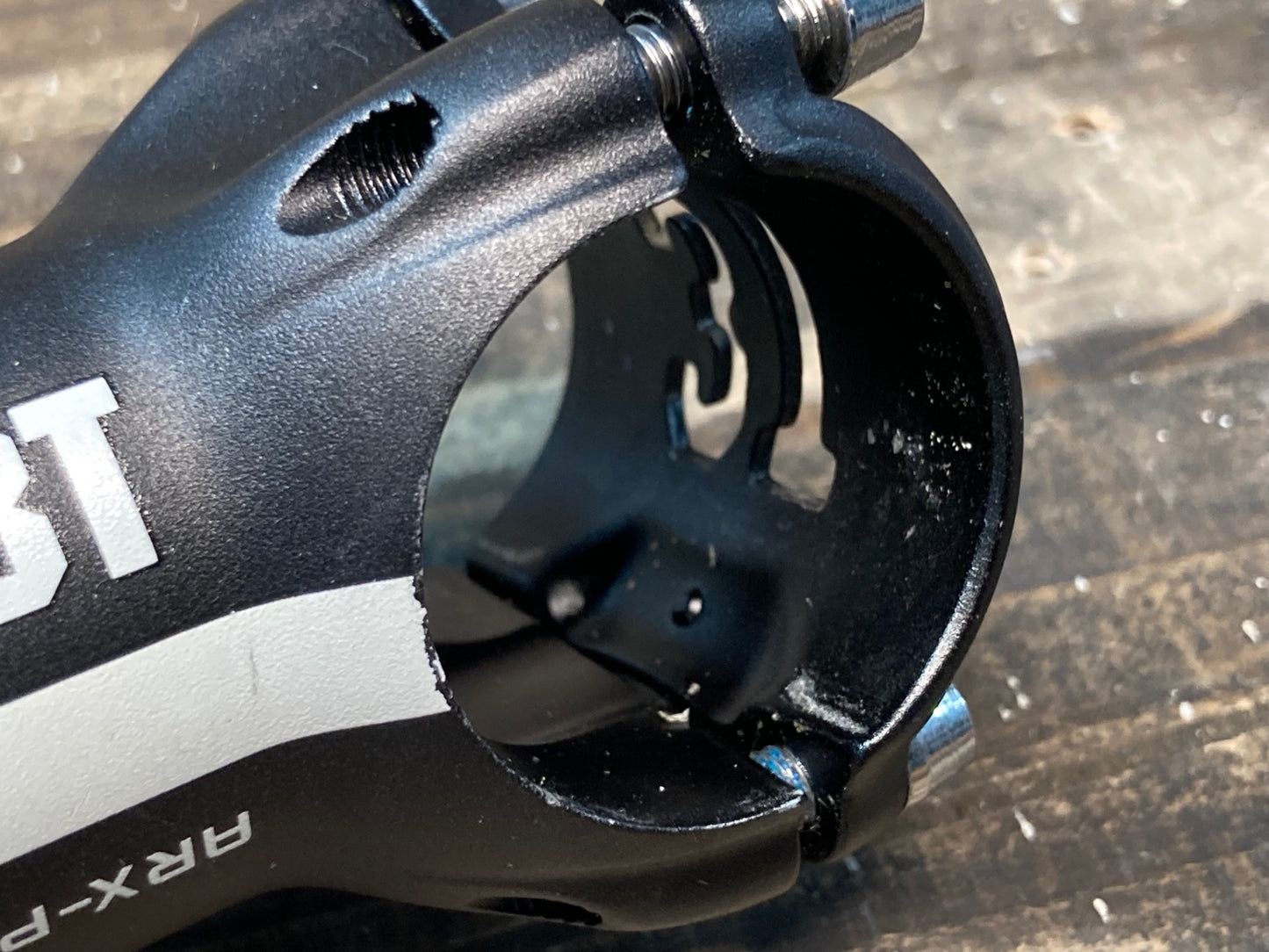 IO400 3T ARX PRO アルミステム 黒 100mm Φ31.8 OS 6°