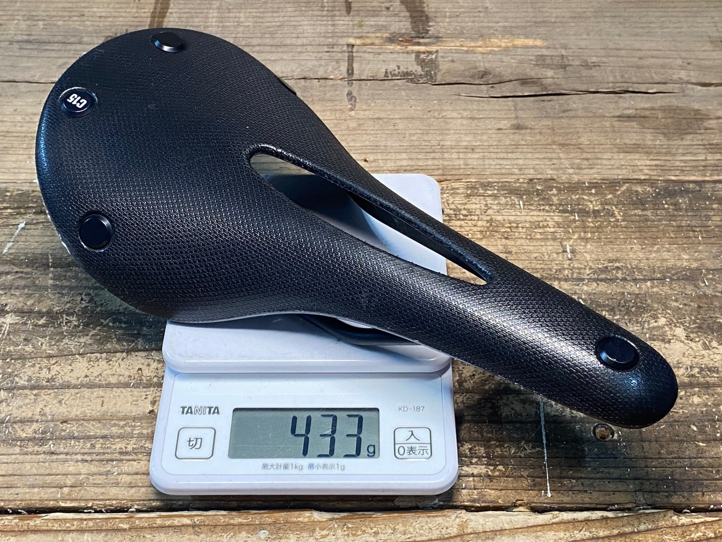 IW322 ブルックス BROOKS CAMBIUM C15 CARVED サドル 黒