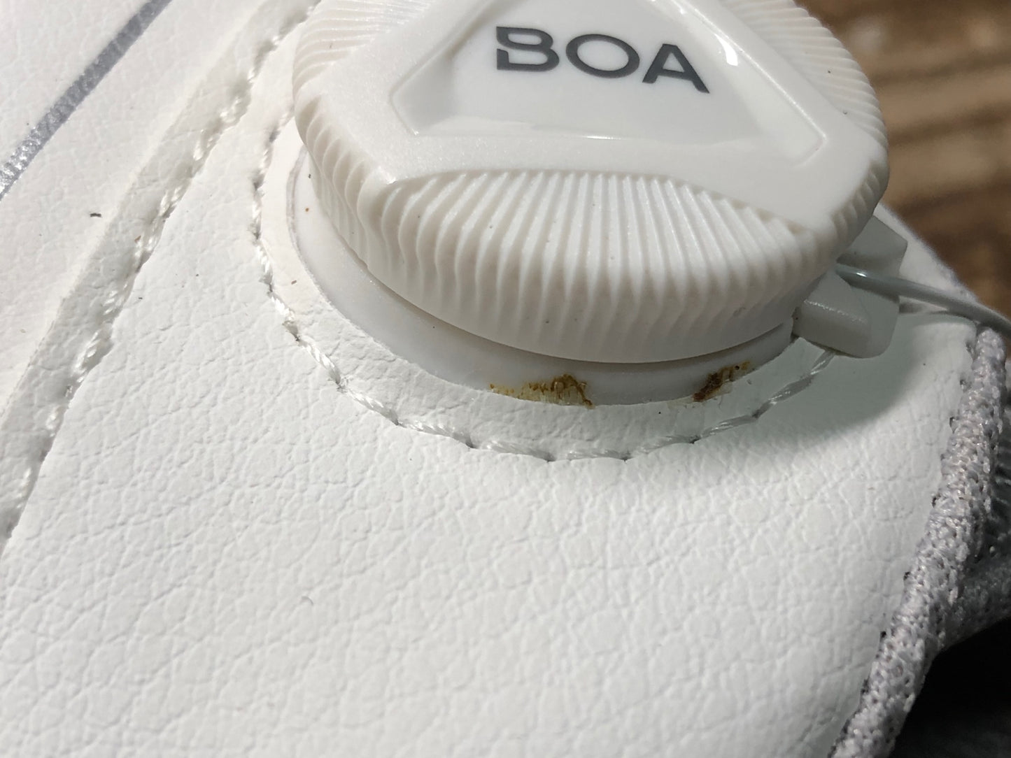 IV982 ジャイアント GIANT Liv FAMA boa フラットシューズ 白シルバー EU36