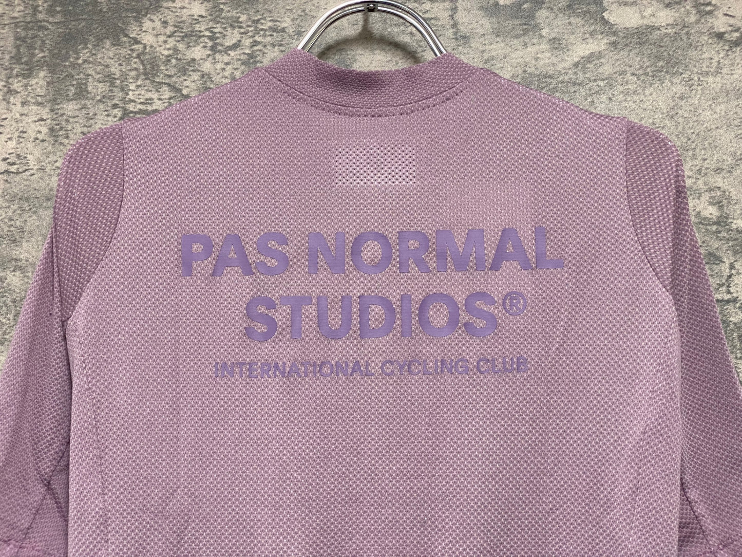 JC431 パスノーマルスタジオ Pas Normal Studios | Men's Solitude Mesh Jersey 半袖 サイクルジャージ ライトモーヴ XS