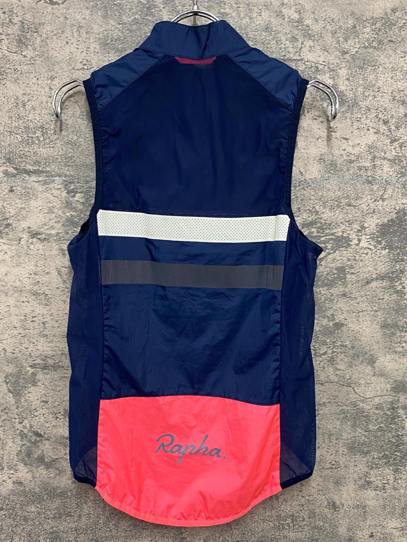 IV246 ラファ Rapha CLASSIC GILET サイクルベスト 紺 ピンク XS IV246 ラファ Rapha CLASSIC GILET サイクルベスト 紺 ピンク XS