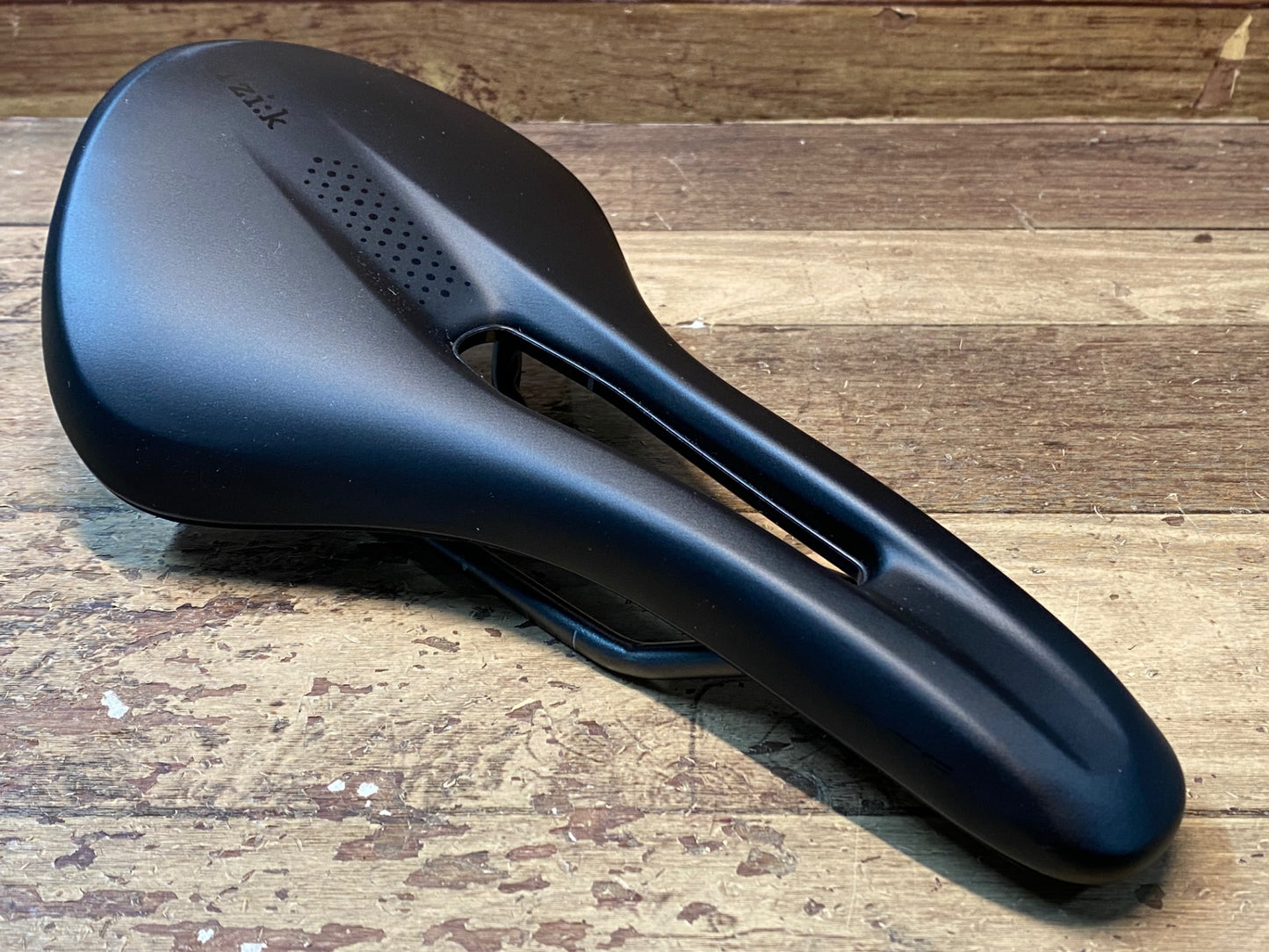 IM938 フィジーク Fizik TEMPO ALIANTE R3 サドル KIUMレール 145mm