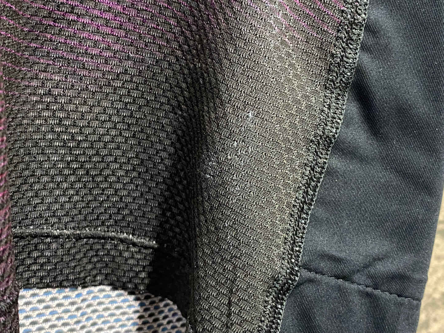 JB022 ラファ Rapha PRINT PRO TEAM BASE LAYER ノースリーブ ベースレイヤー 紫 L