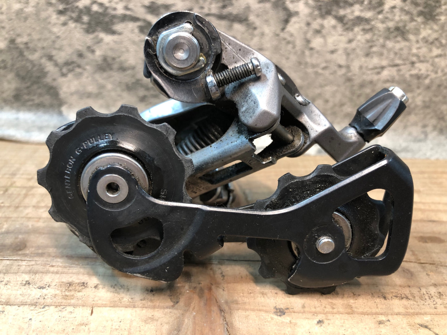 IR501 シマノ SHIMANO 105 RD-5701 リアディレイラー 10S シルバー